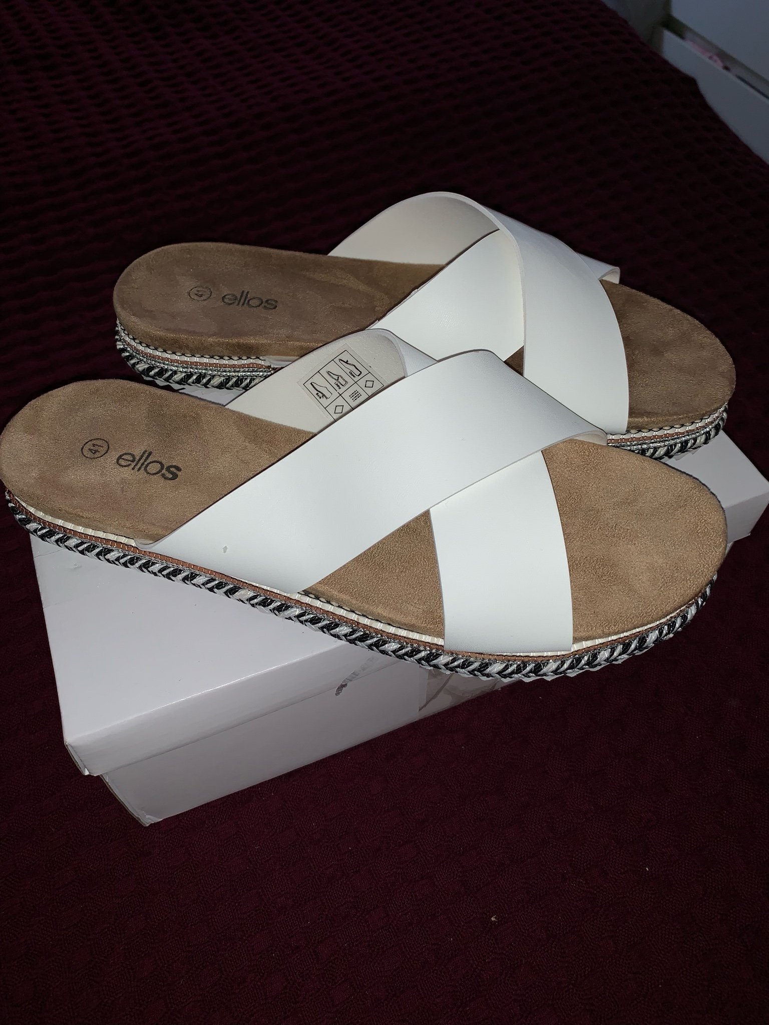 Nya! Sandaler / Tofflor / Sandaletter / Skor Storlek 40 (41)