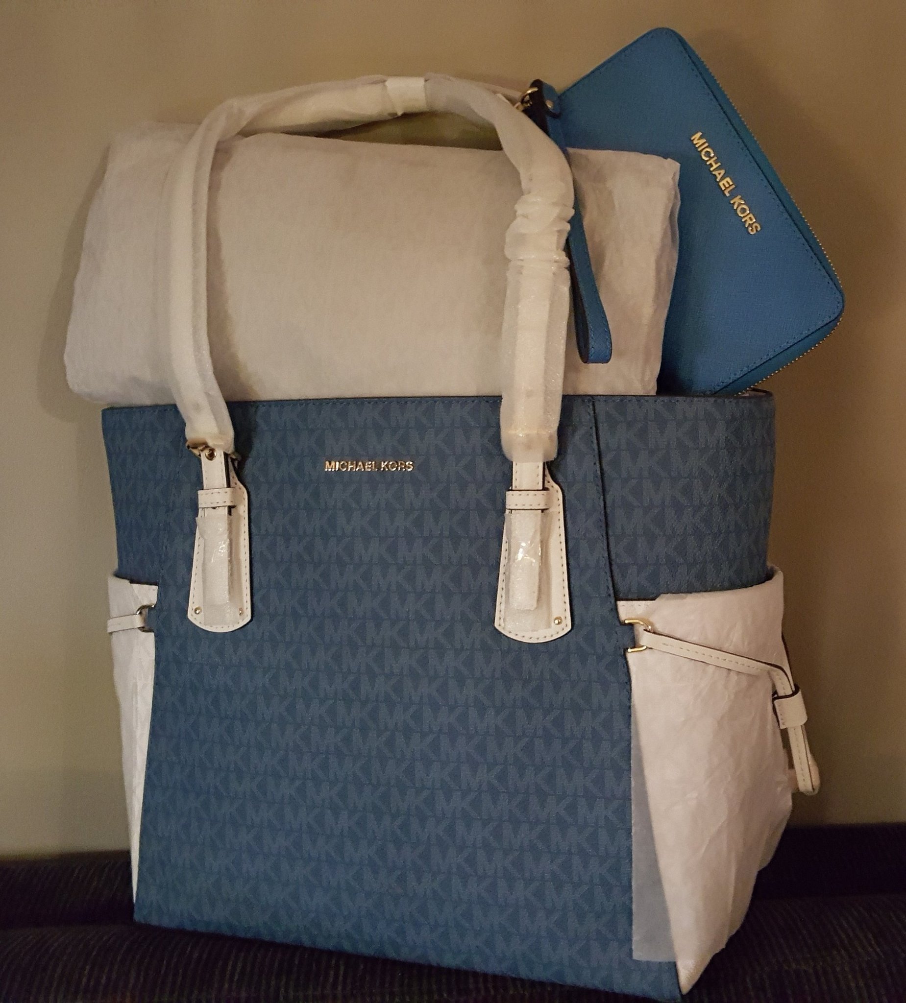 mode detaljerade bilder finaste urvalet handväska mk logo Michael Kors Väskor: Köp upp till −35% | Stylight