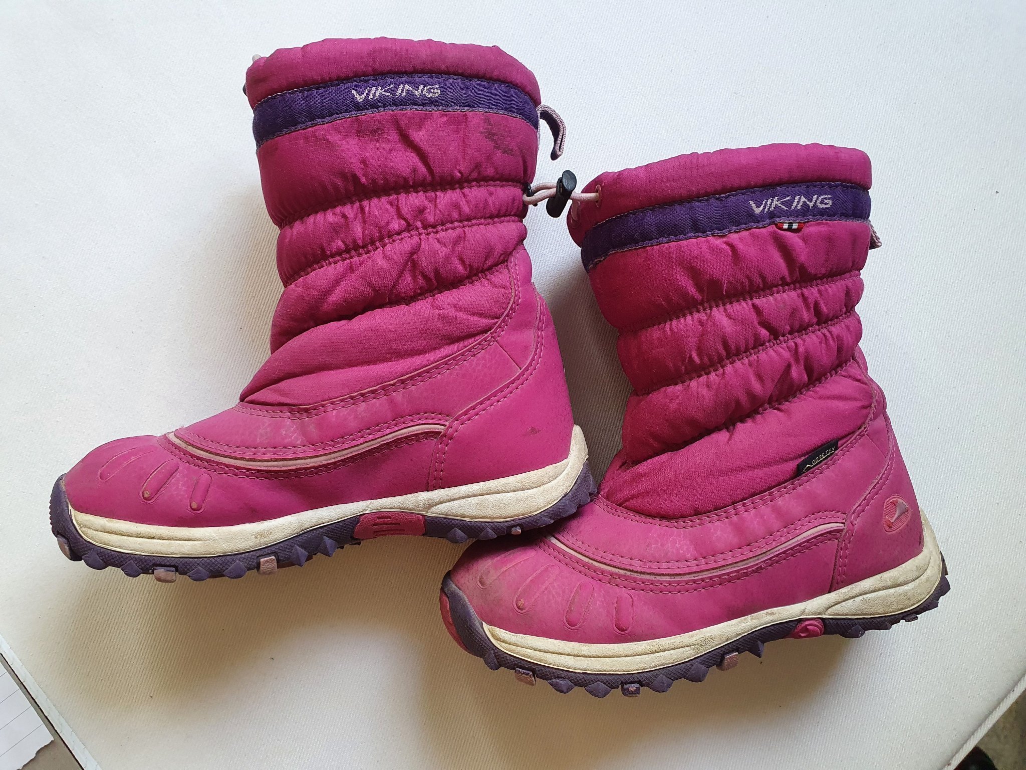Viking windchill GTX storlek 29. Viking windchill GTX storlek 29.