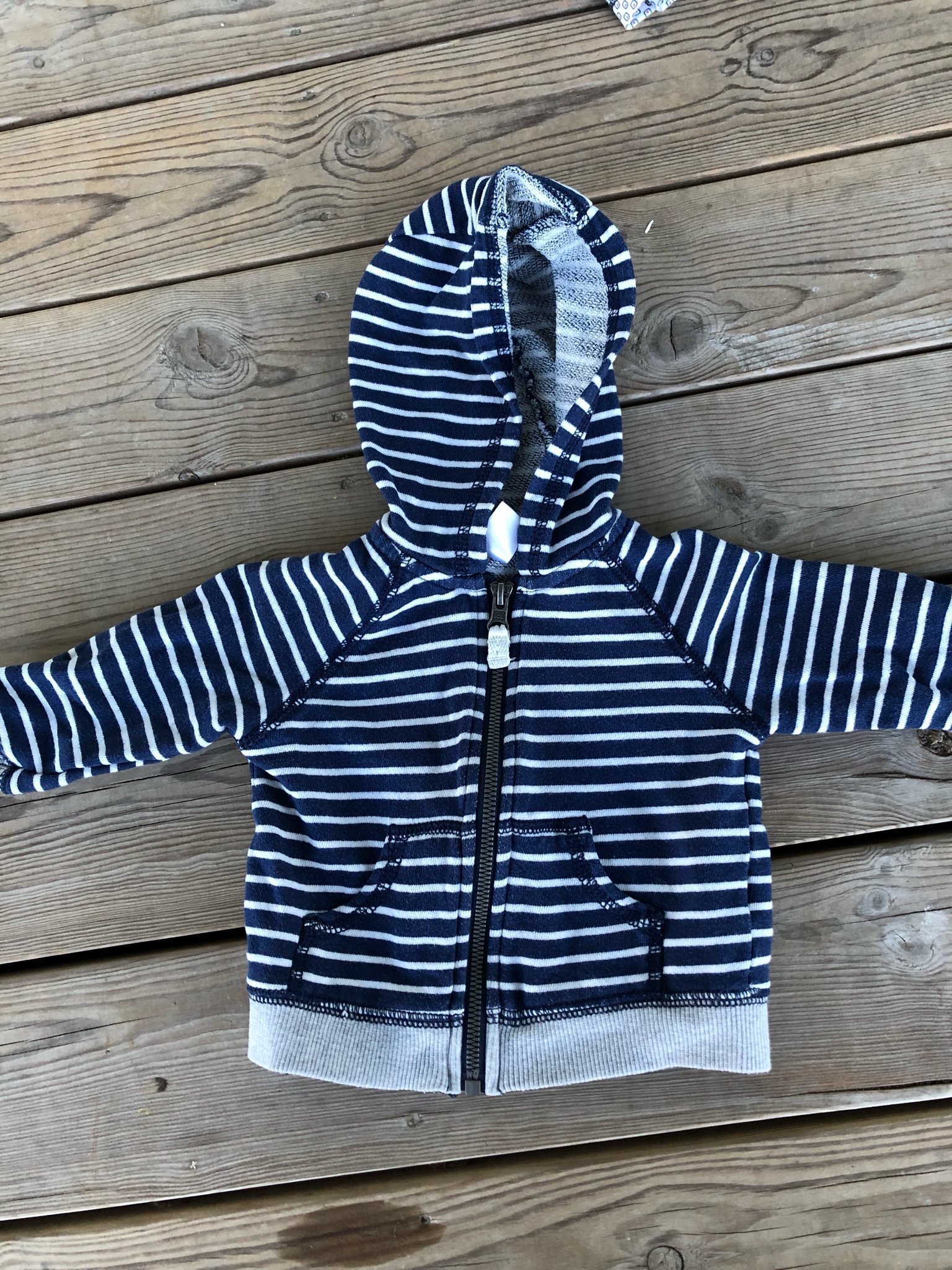 Hoodie storlek 74 (359890116) ᐈ Köp på Tradera Hoodie storlek 74 (359890116) ᐈ Köp på Tradera