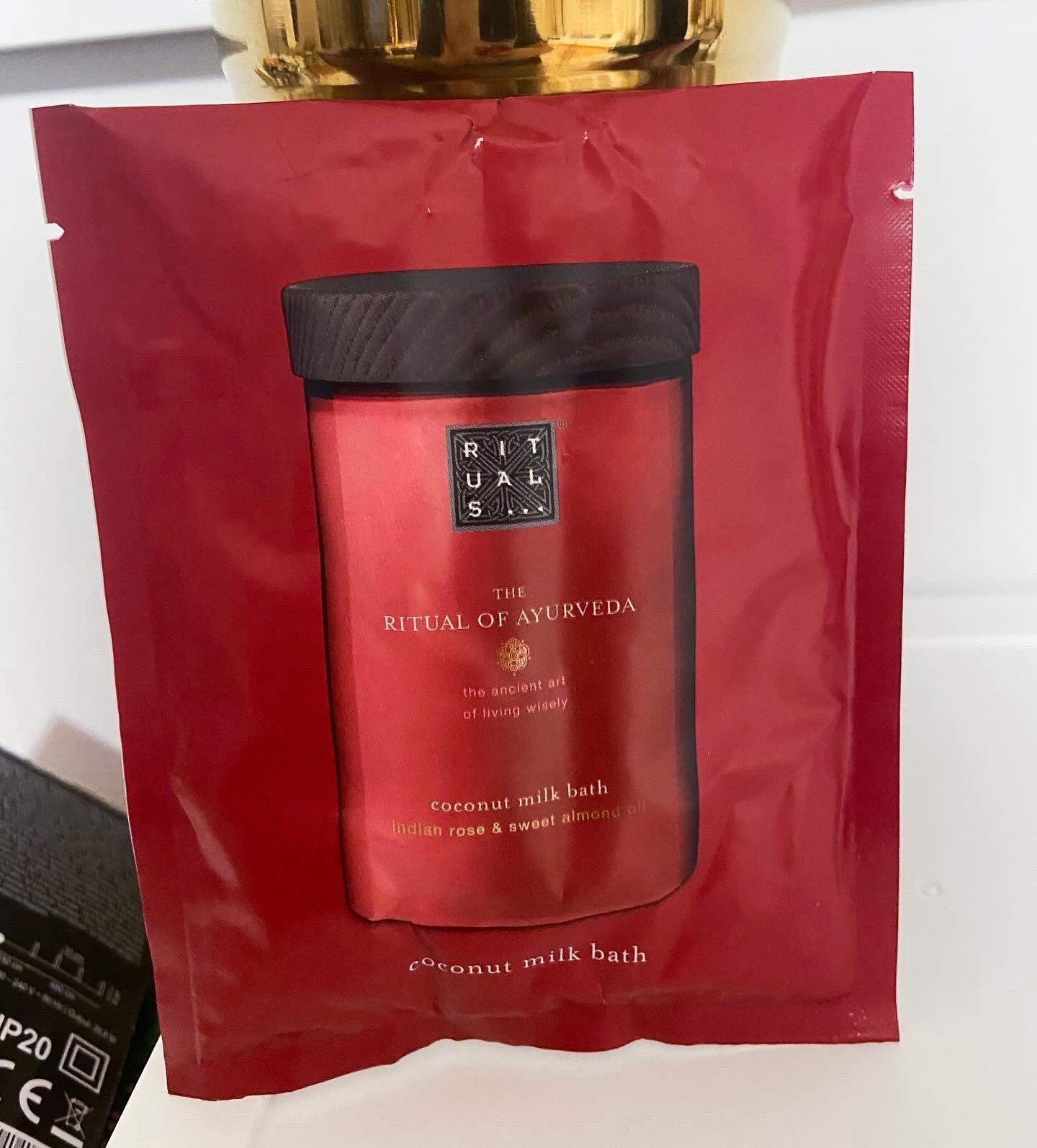 Rituals Coconut Milk Bath NYTT Köp på Tradera (617105277)