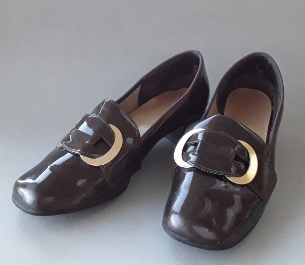 Ginger Gamla lackskor stl 37 Vintage Retro (351139895 Retro damskor skor pumps vita med gulddetaljer 80 tal stl 37