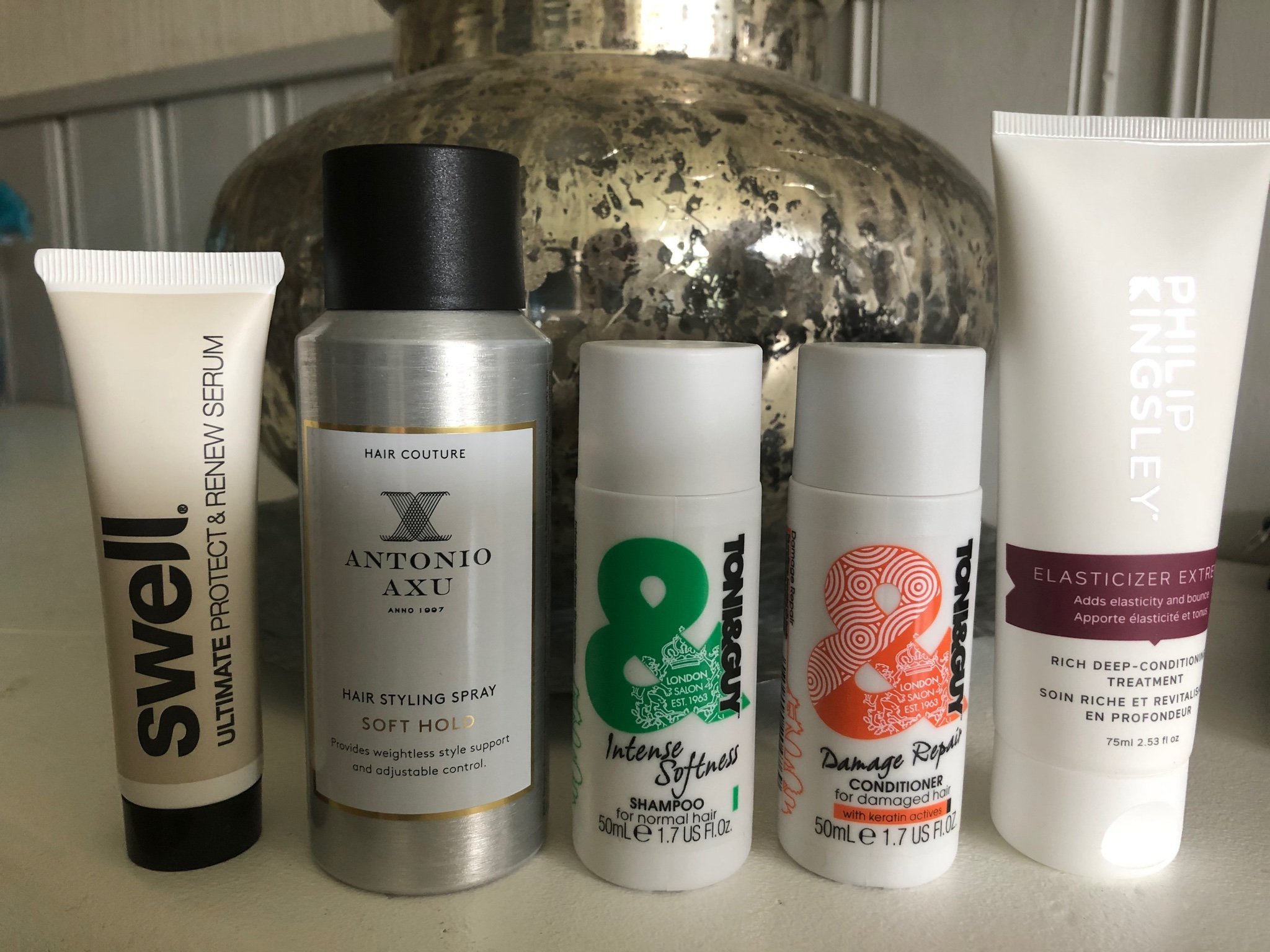 Nytt! Skönhetspaket Hår Shampoo Balsam Inpackning Serum Spray Värde 514kr