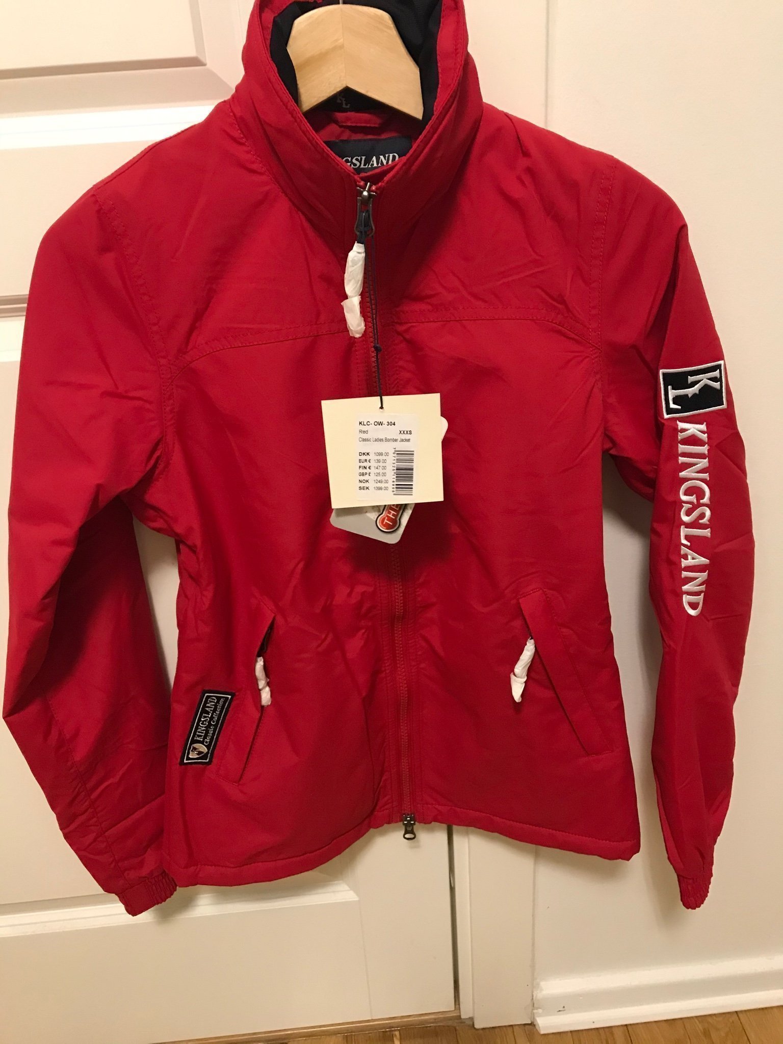NWT. Kingsland jacka, storlek XXXS. Figursydd. Ny med lappar. NWT. Kingsland jacka, storlek XXXS. Figursydd. Ny med lappar.