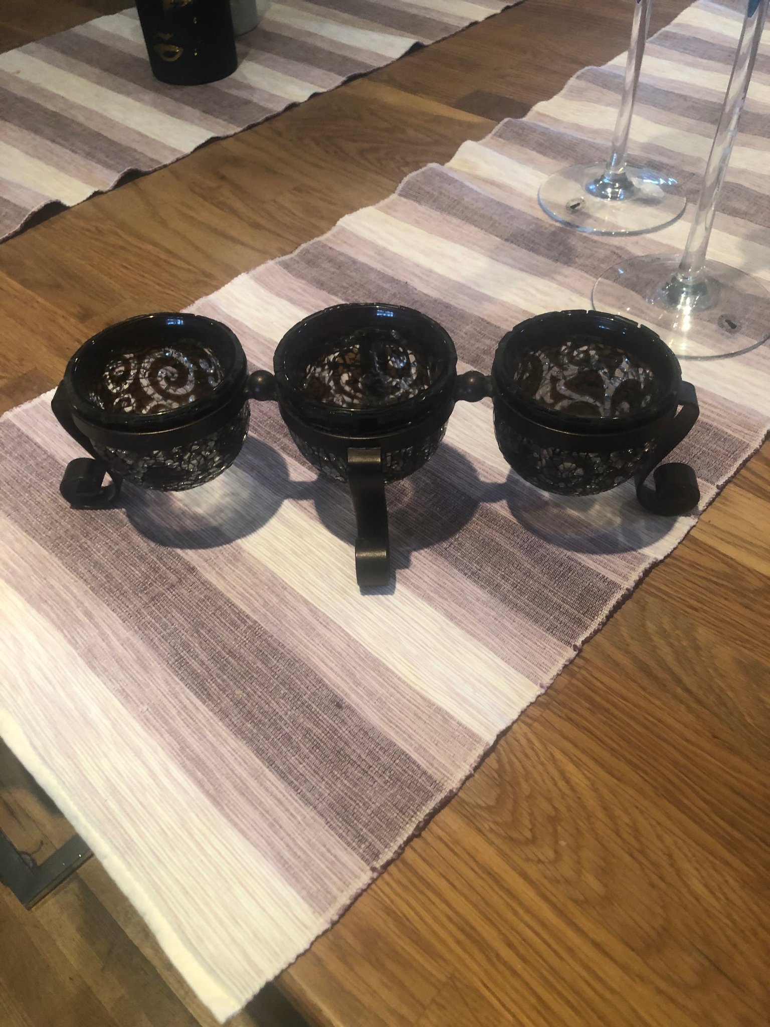 Partylite ljuslykta med 3 hållare i mosaik och ställningen i typ smide