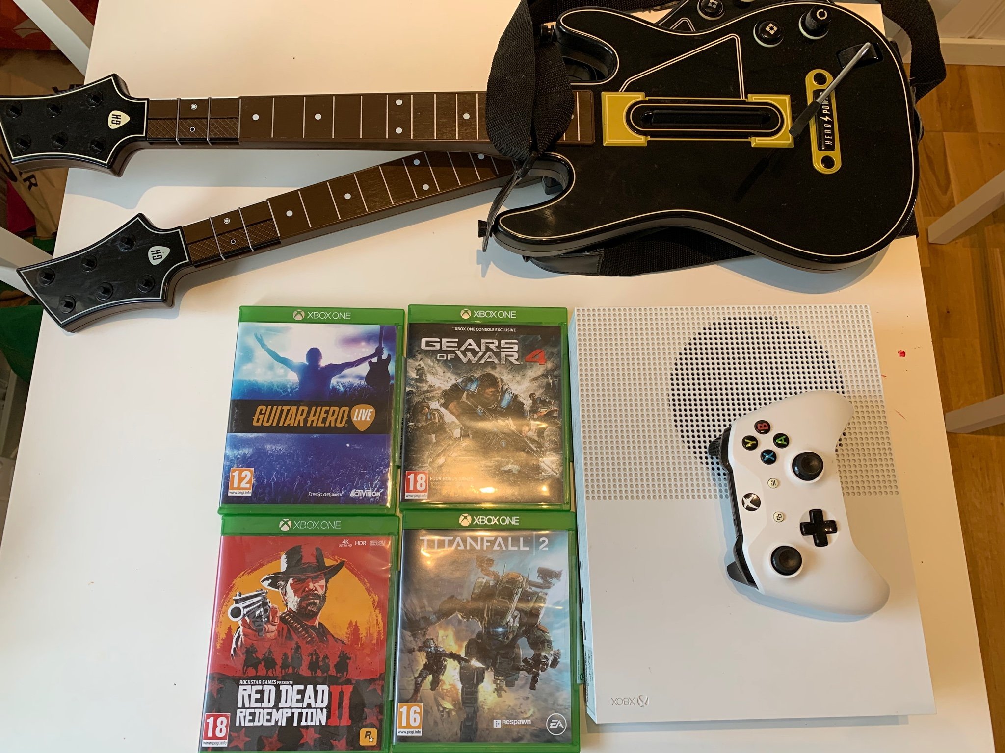 Guitar Hero Xbox One Spel