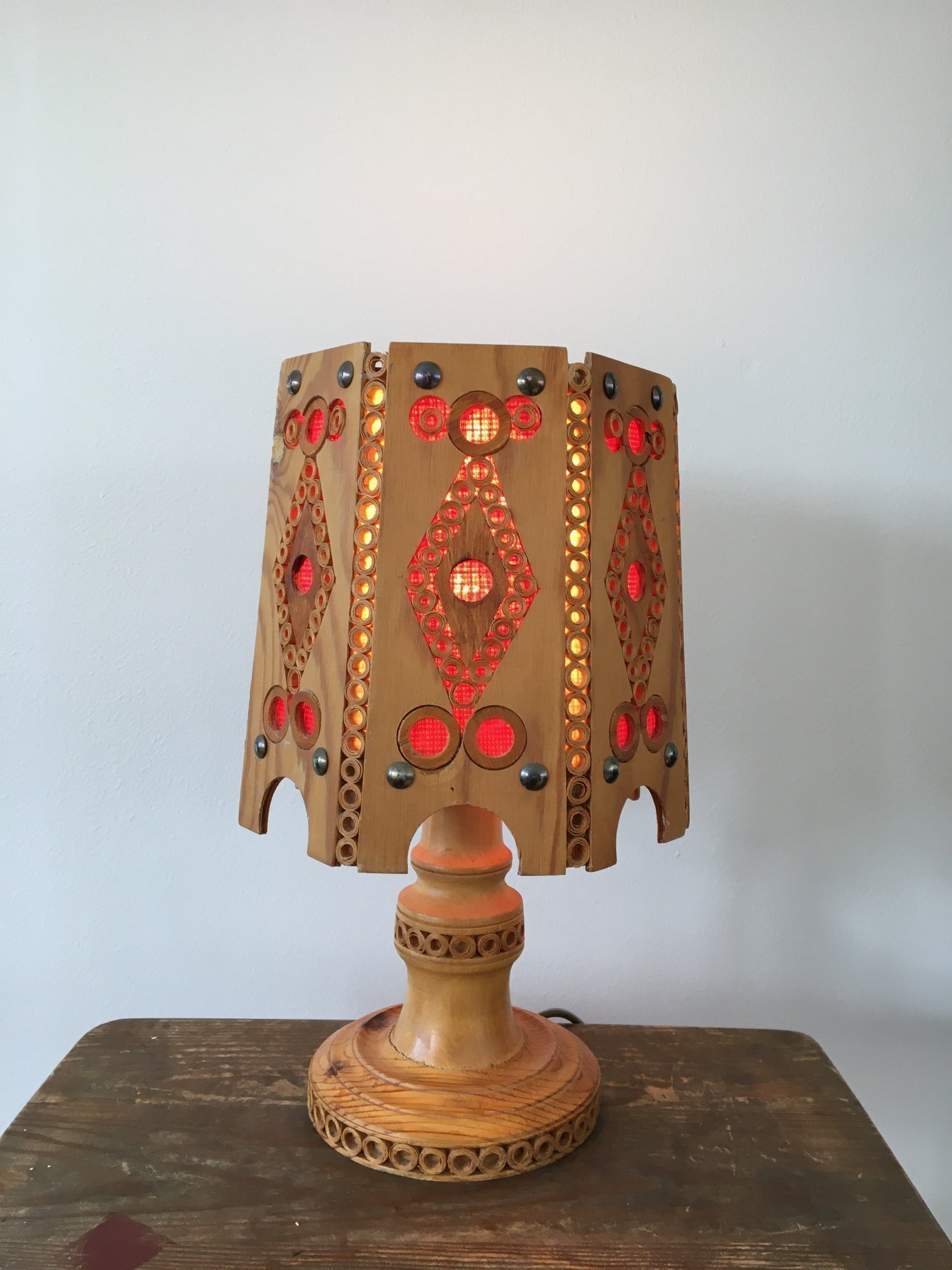 Bordslampa lampa retro trä 70 tal tingitorpet Bordslampa lampa retro trä 70 tal tingitorpet