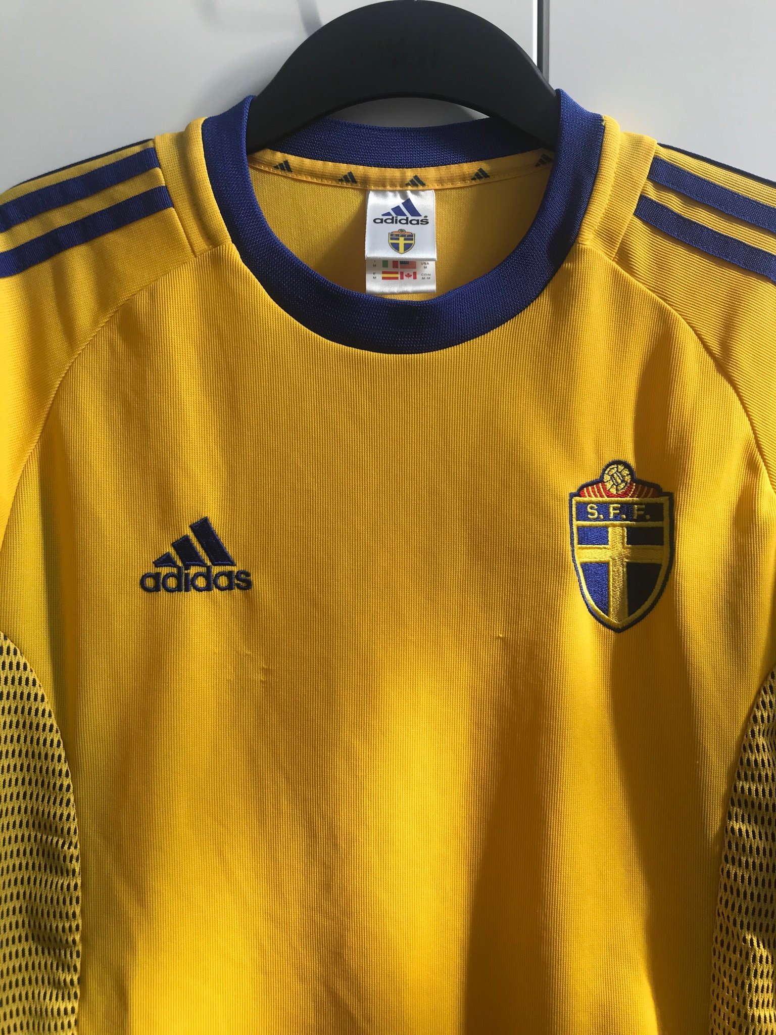 Sverige SVFF matchtröja Adidas fotbollströja (medium) Sverige SVFF matchtröja Adidas fotbollströja (medium)
