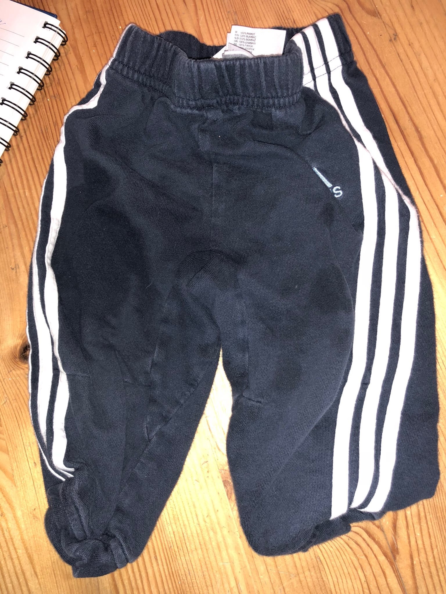 adidas byxor och tröja adidas byxor och tröja