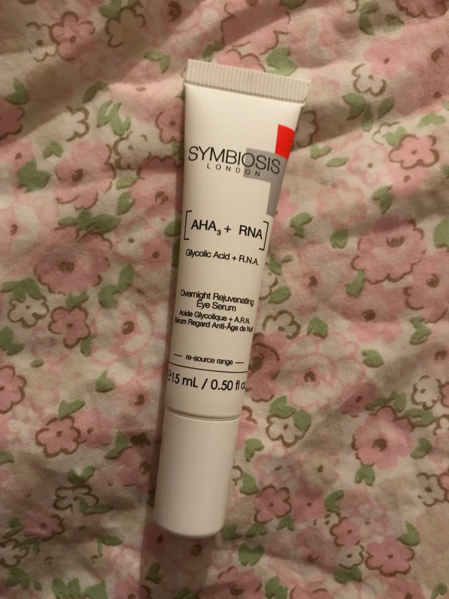 symbiosis overnight eye serum