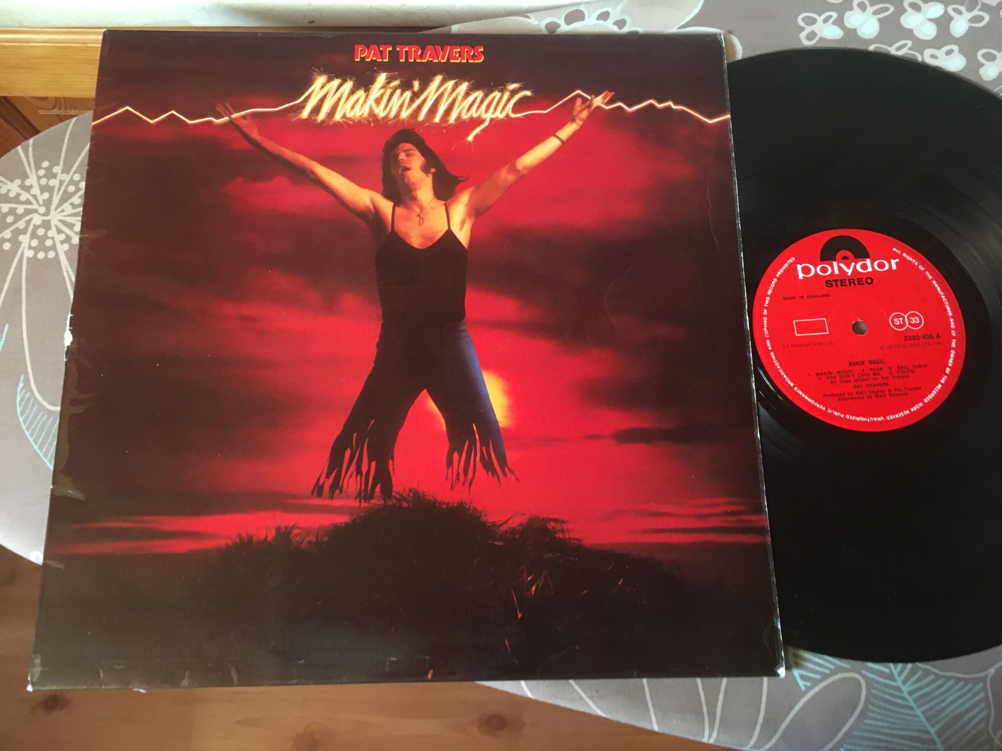 Lp Pat Travers Makin Magic Orig 2383436 Uk 402885862 á Kop Pa Tradera Rock and roll susie a3. lp pat travers makin magic orig 2383436 uk 402885862 á kop pa tradera