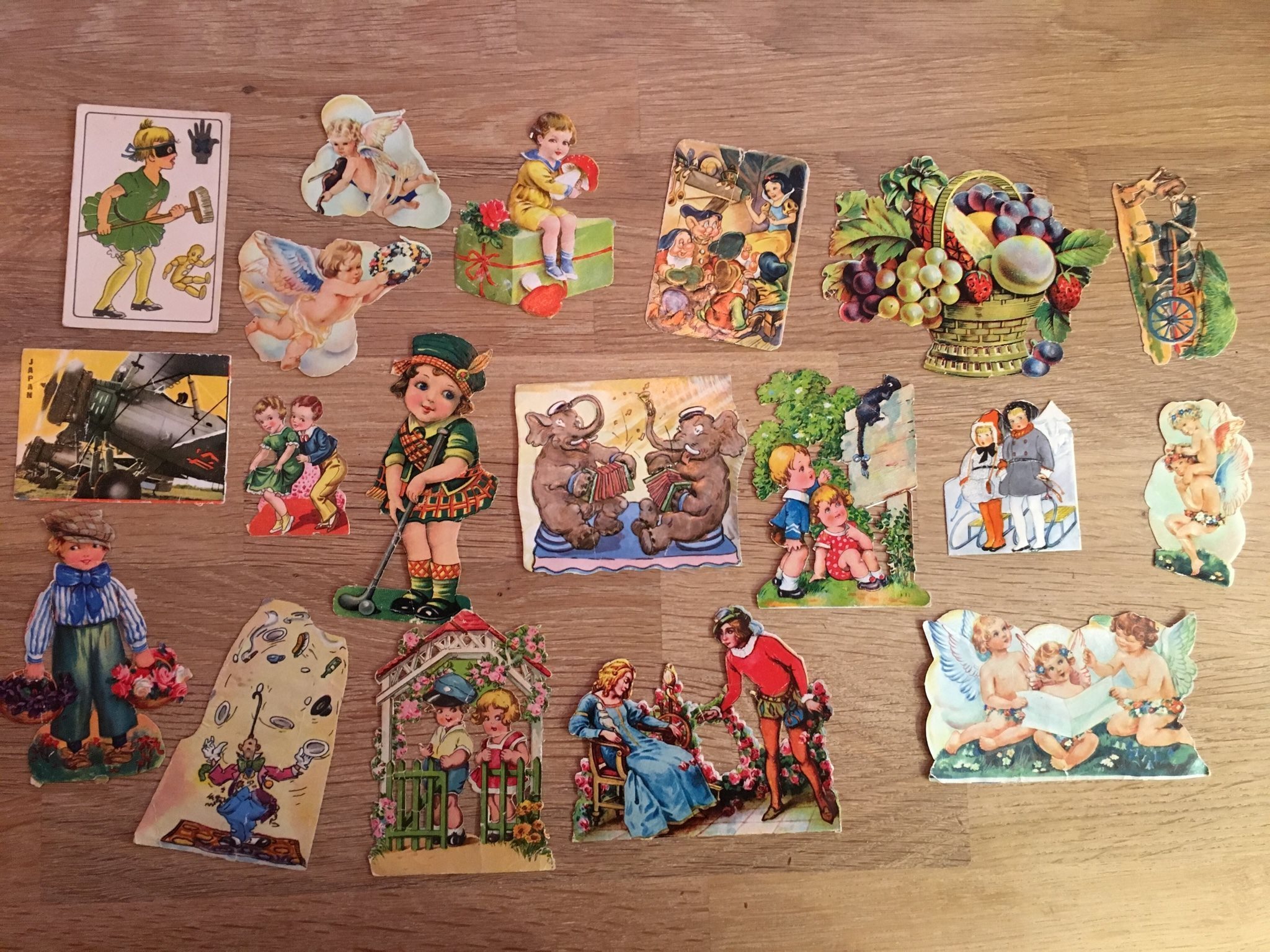 Ãldre bokmärken 30 tal 40 tal 50 tal cirkus barn änglar snövit vintage