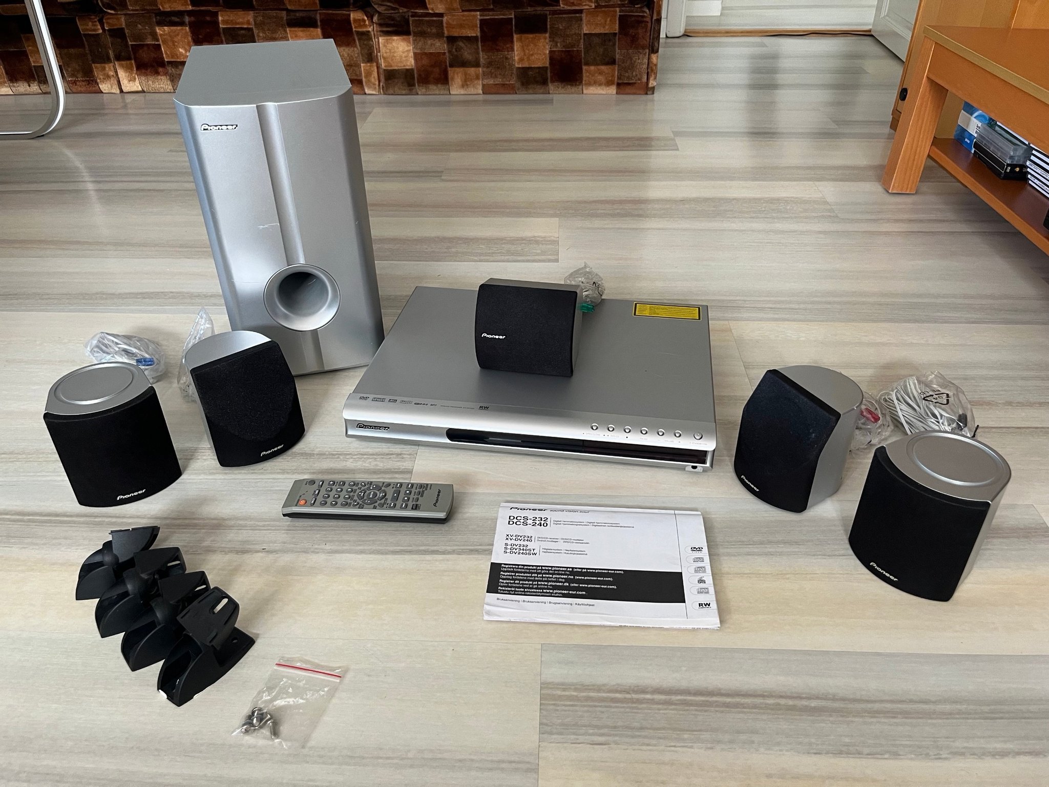 Se produkter som liknar Pioneer XV-DV232 DVD/CD Recei.. på