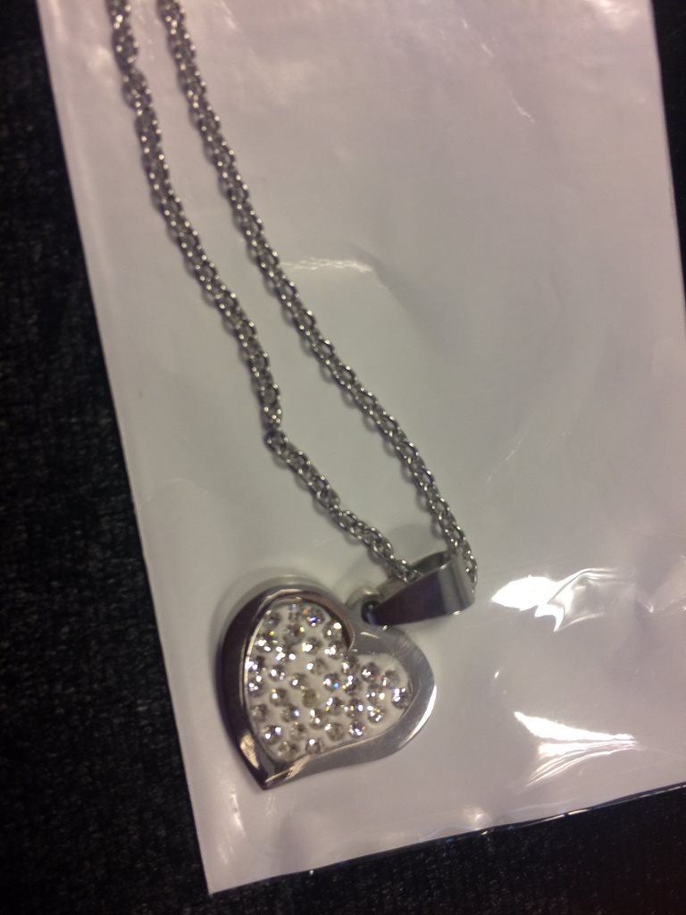 halsband med strass halsband med strass