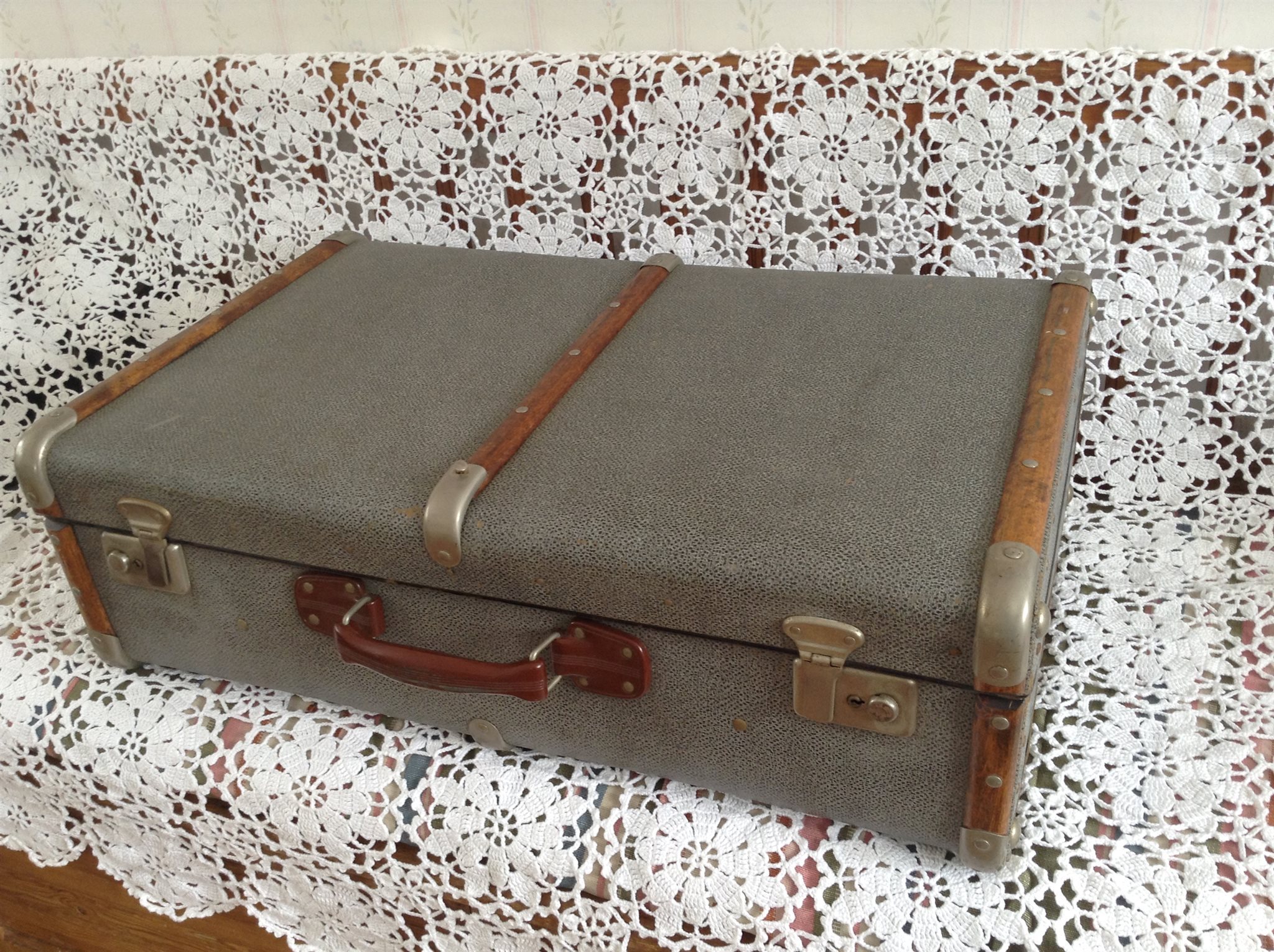 Resväska koffert vintage retro 60 tal inredning på tradera.com ...