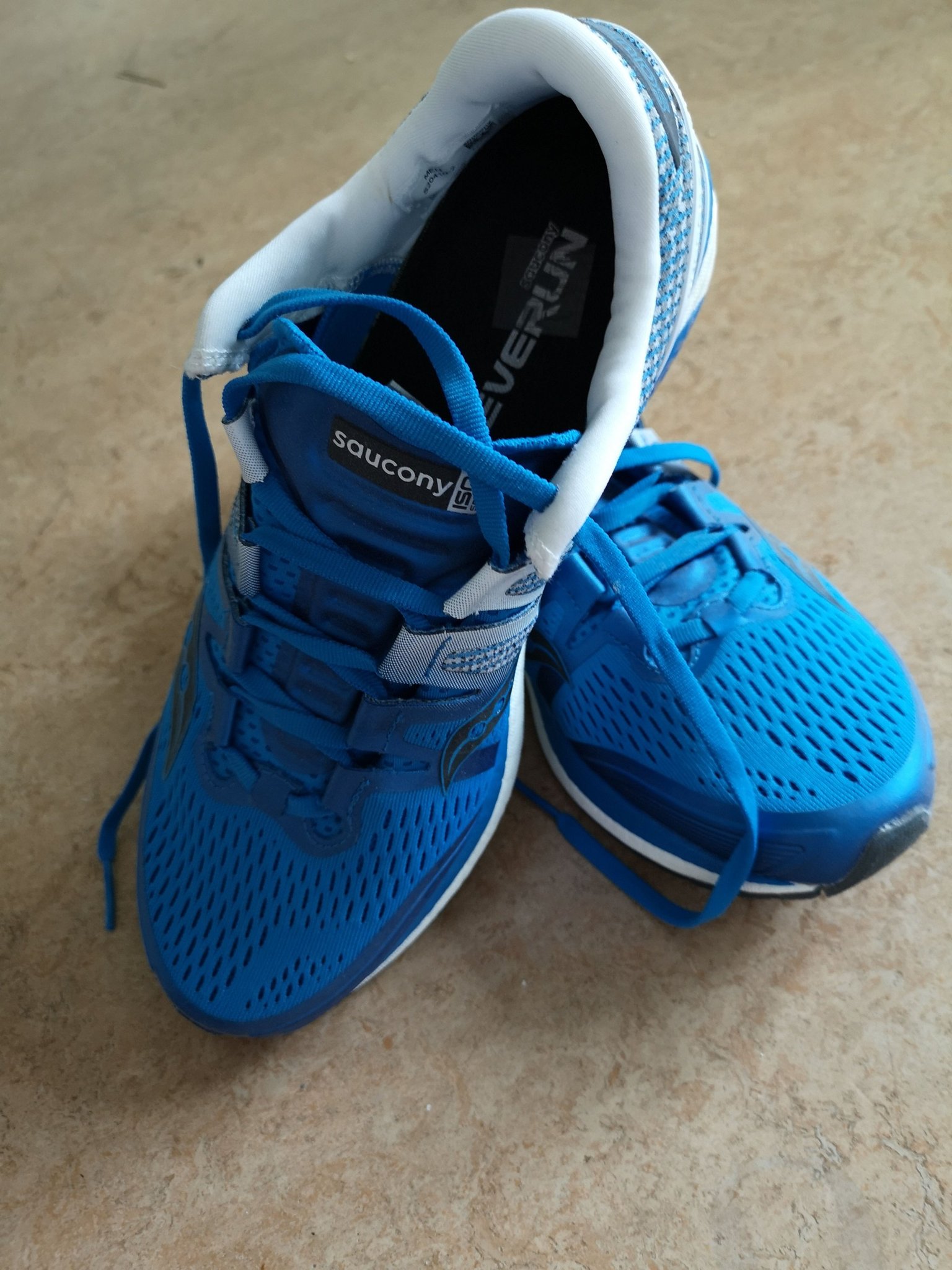 saucony triumph 10 44