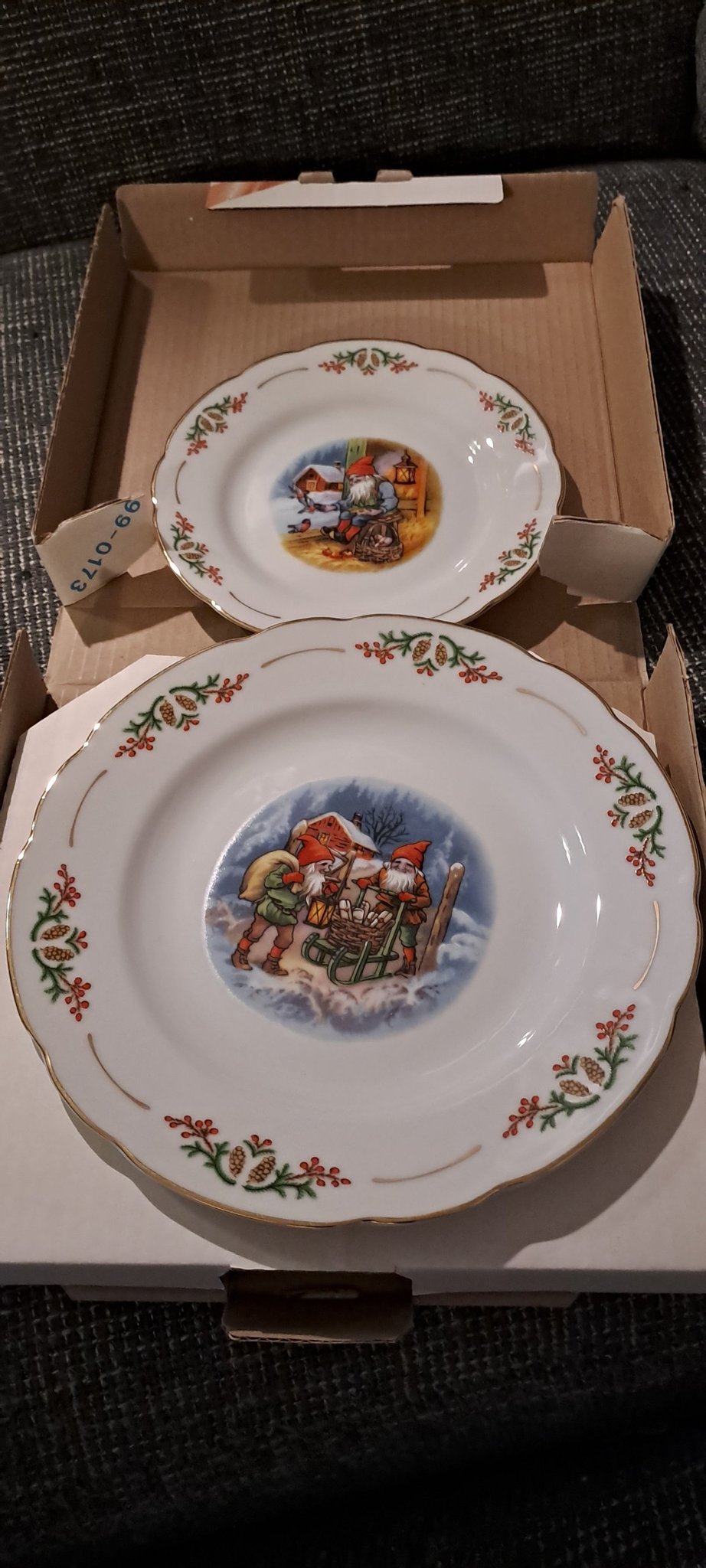 FYRKLÖVERN CRISTINEHOLM JULTALLRIK GAMMALDAGS JUL Köp på Tradera