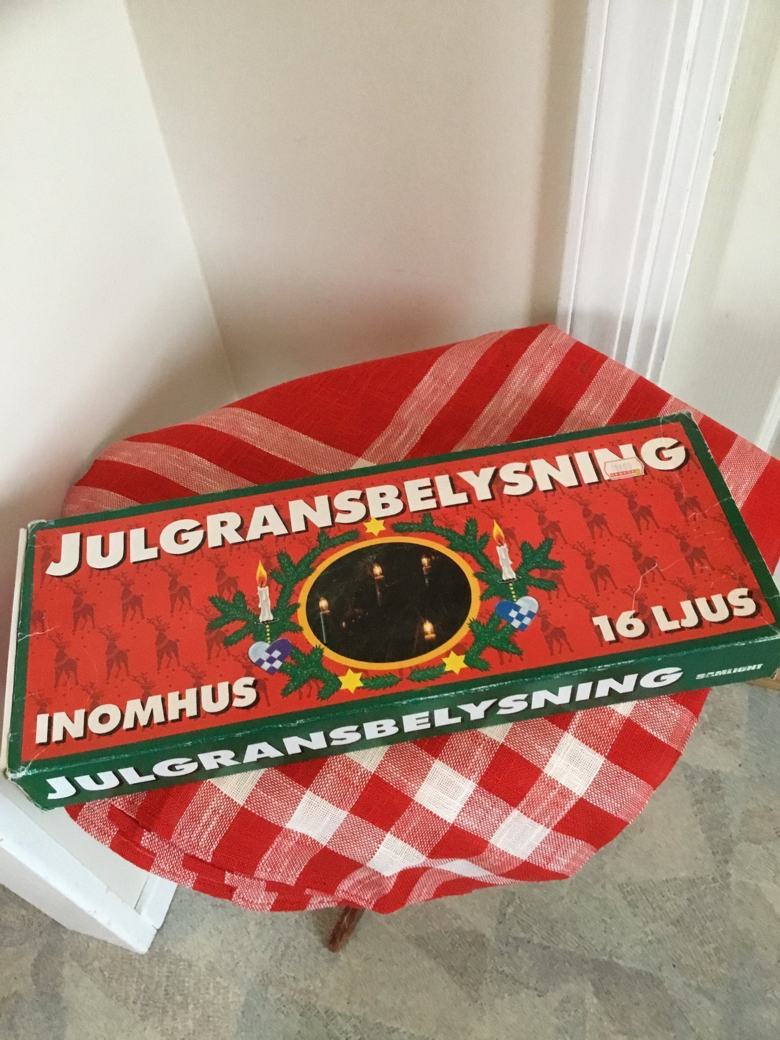 Se produkter som liknar Julgransbelysning 16 ljus med.. på Tradera