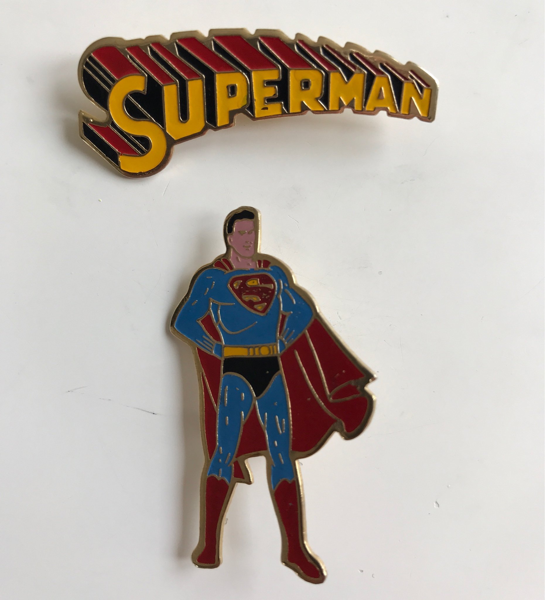 Superman, Stålmannen. Pins 2st. (407166525) ᐈ Köp på Tradera