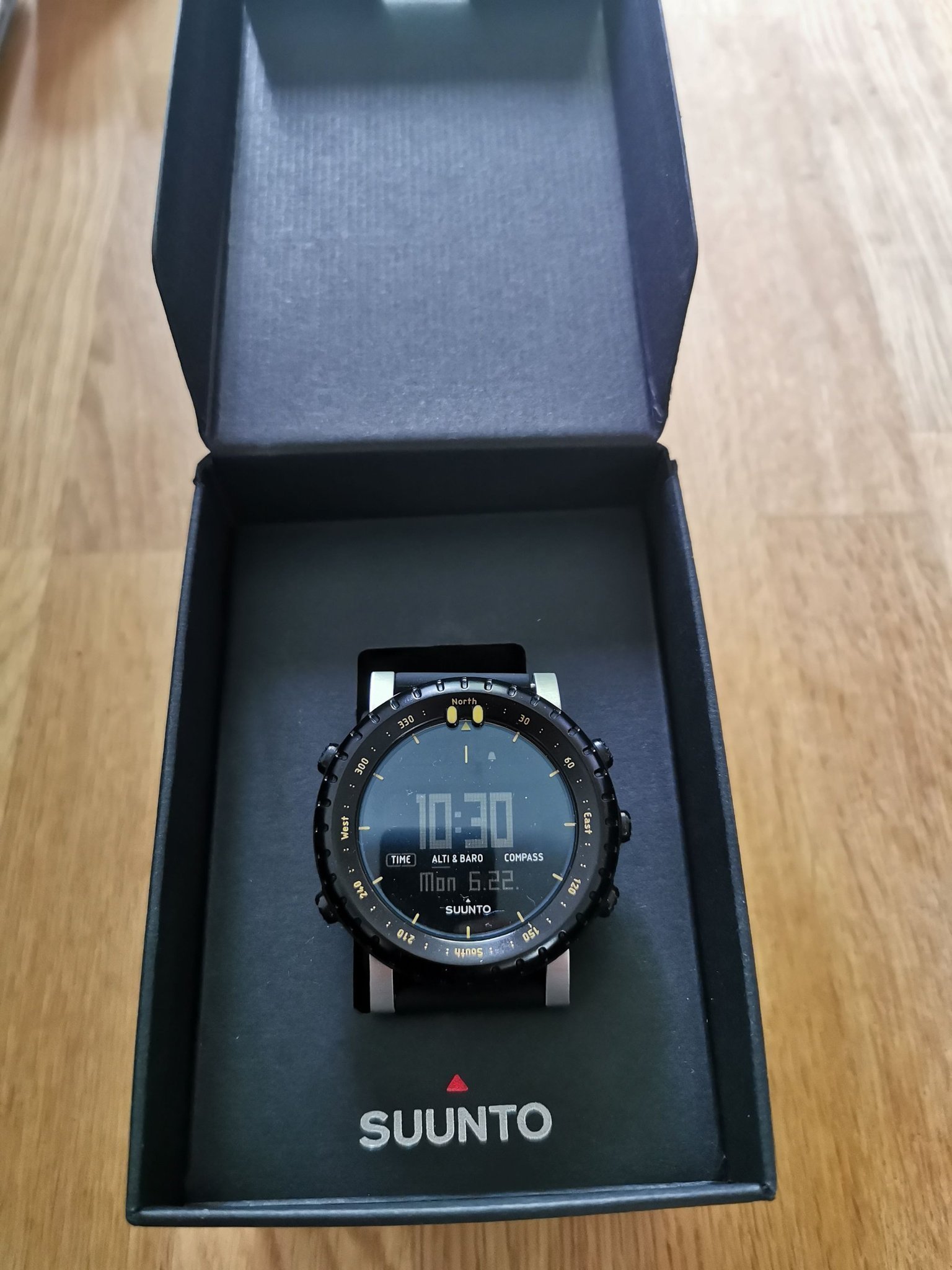 Suunto core black/yellow