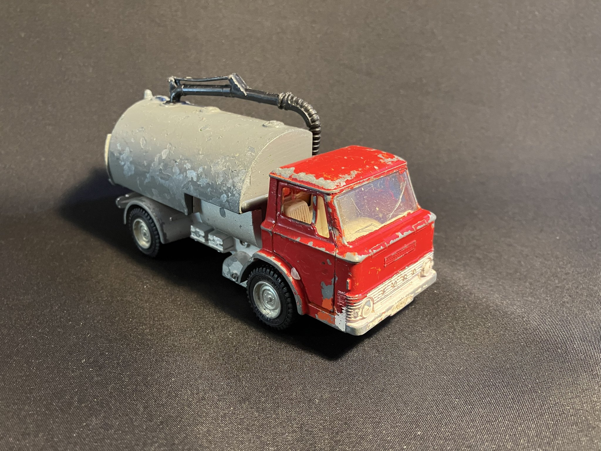 Johnston Road Sweeper - Ford D 800 - Dinky Toys.. | Köp på Tradera
