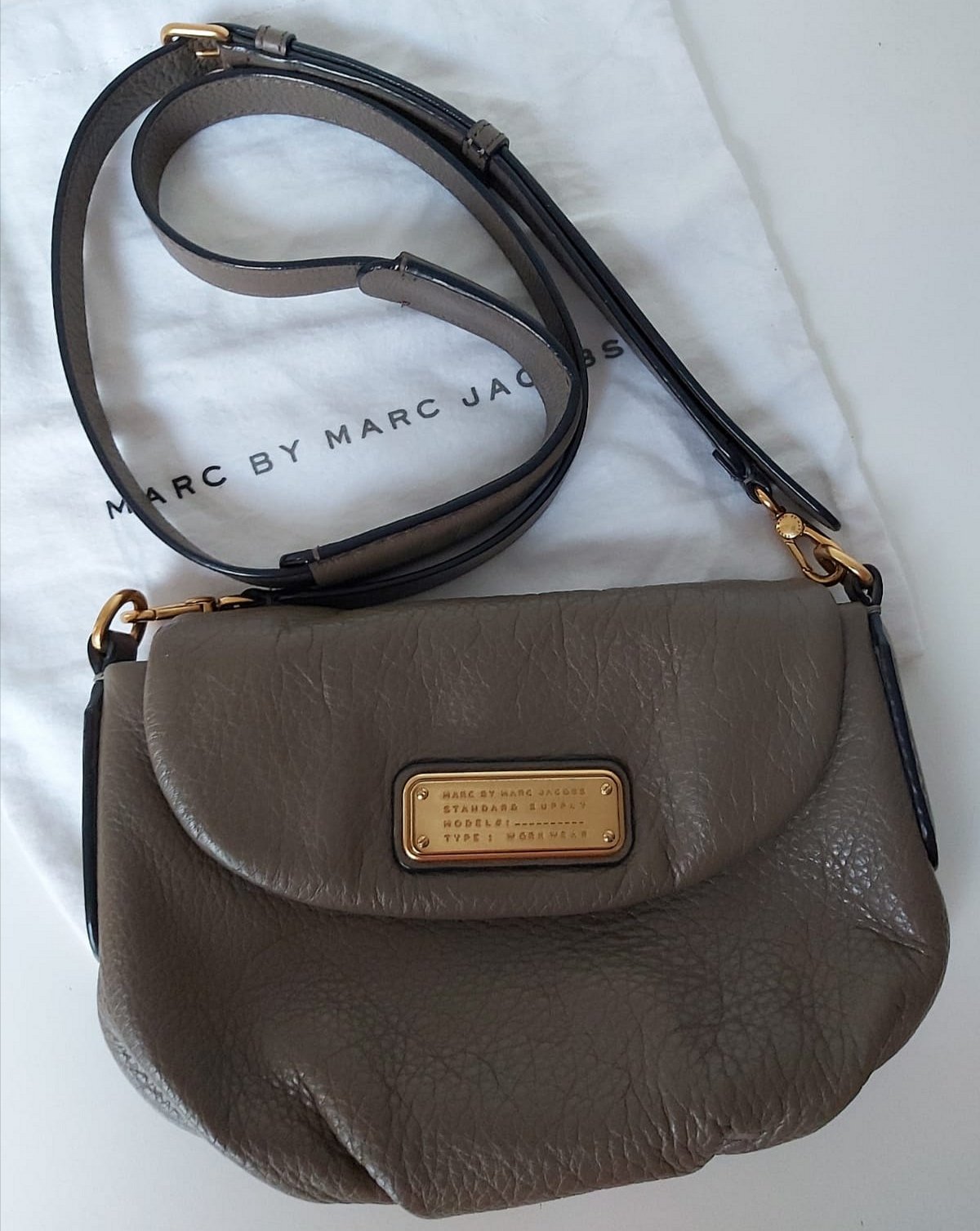 marc jacobs väska beige grå marc jacobs väska beige grå