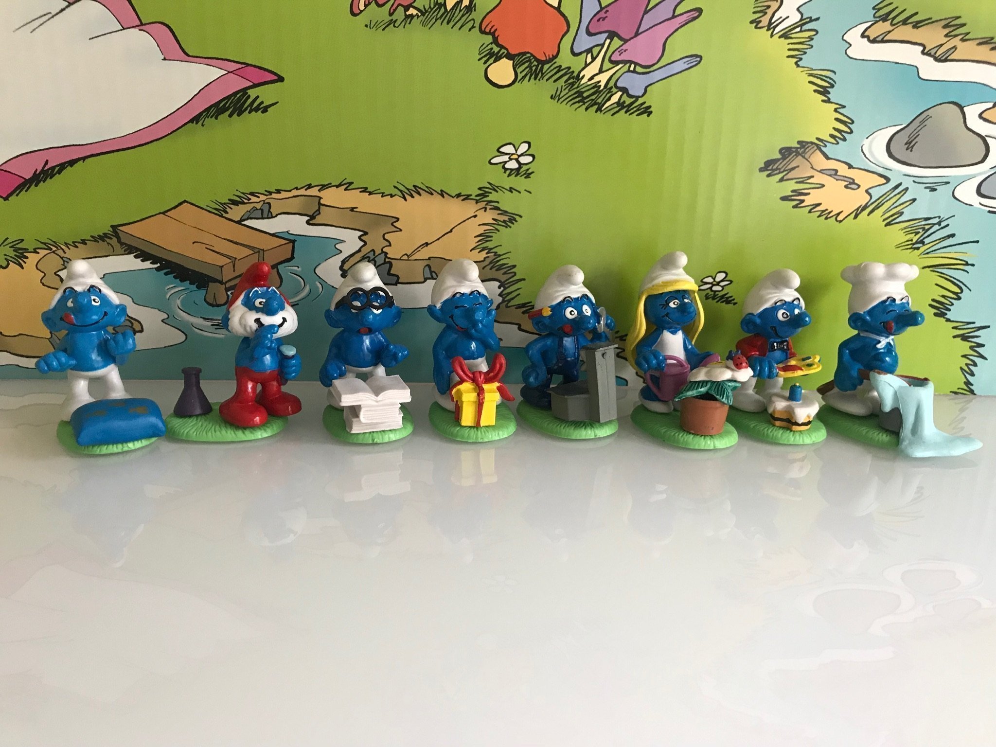 8 st. olika och unika smurfar i plast ca 5,5 cm (CHINA - PEYO 2008) - NYSKICK!