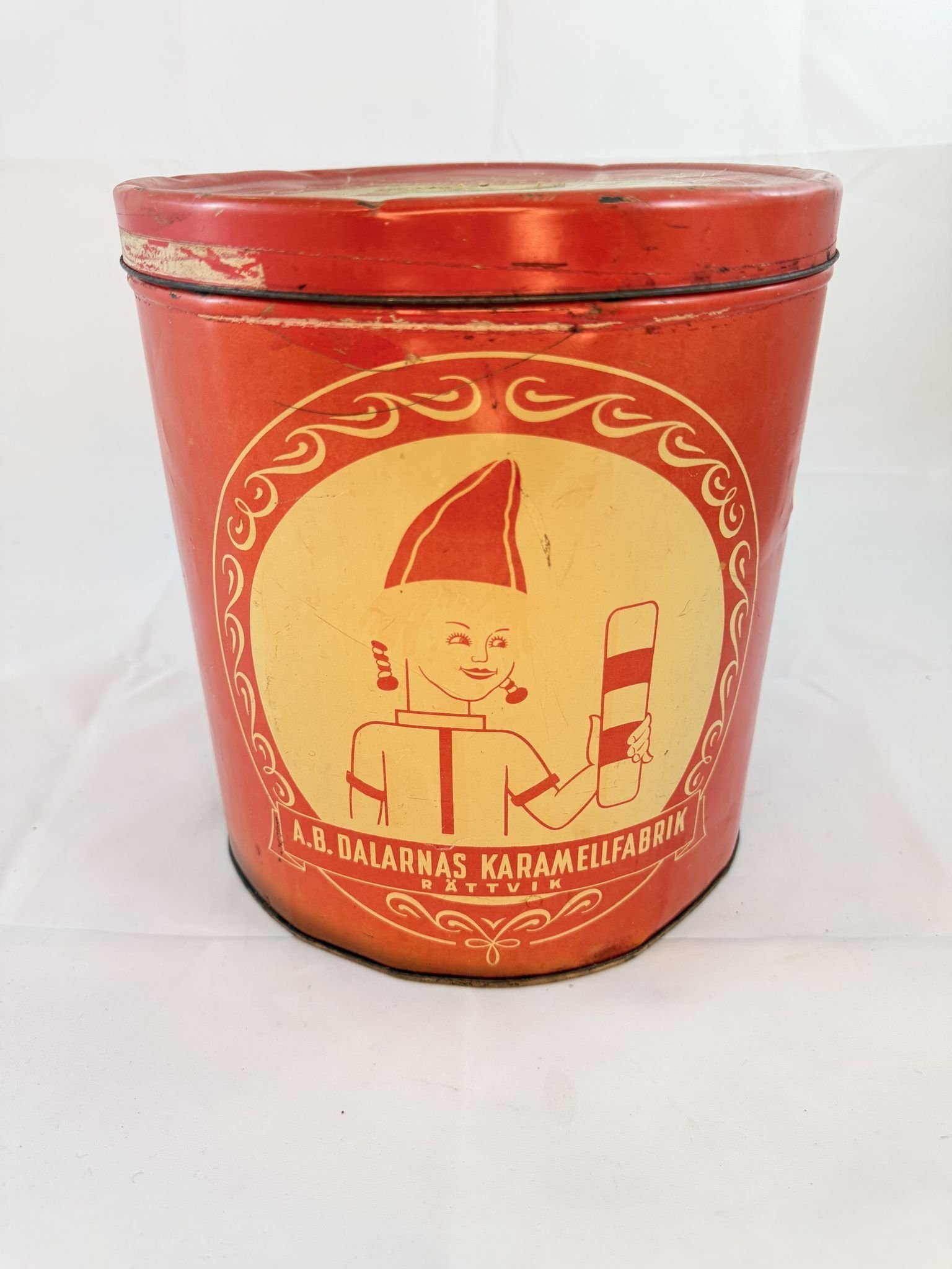Nr35 ÄLDRE BURK LITOGRAFERAD BLECKPLÅT A.B. DALARNAS KARAMELLFABRIK RÄTTVIK