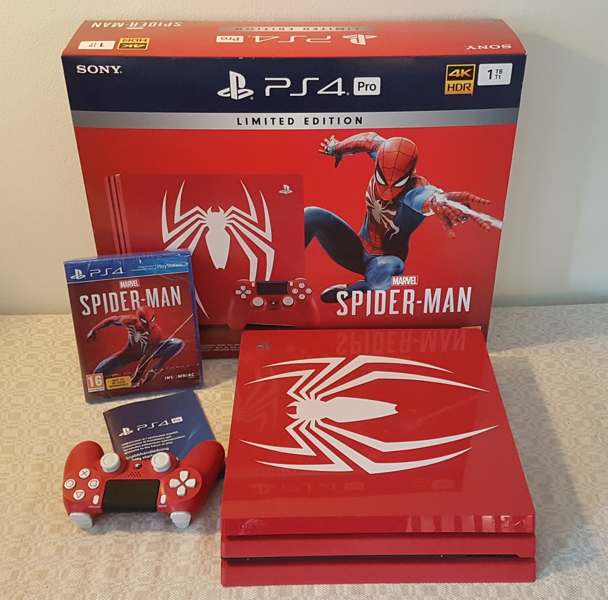 Playstation 4 Pro Spiderman Limited Edition (396512400) ᐈ Köp på Tradera