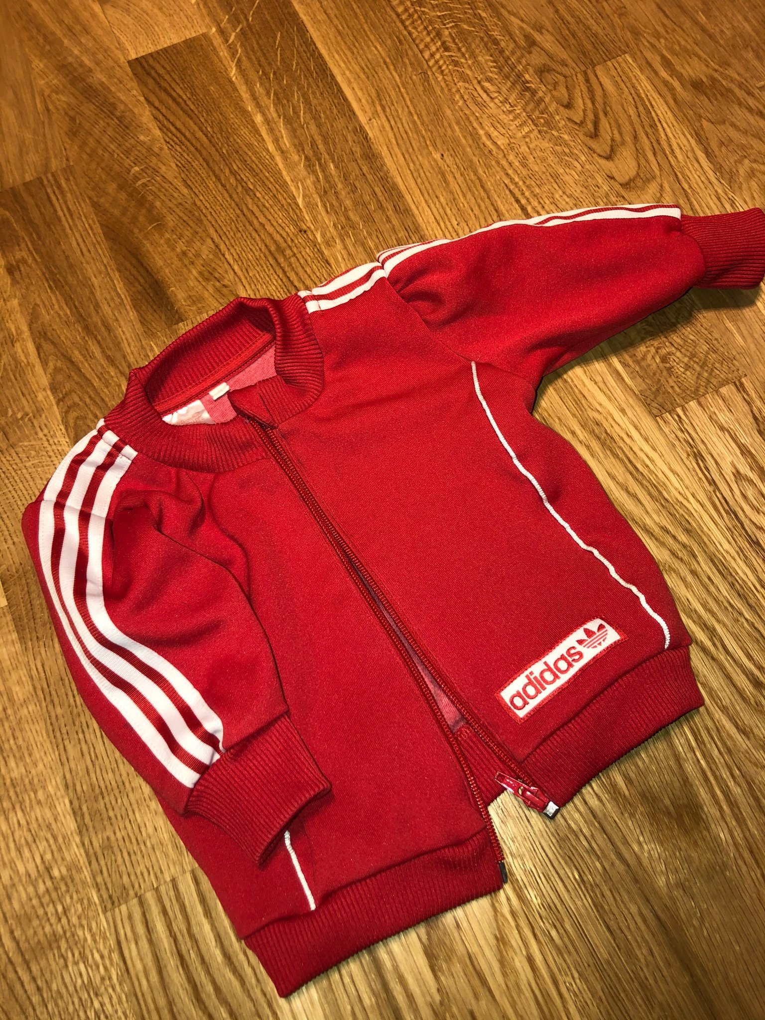 Adidas Originals tröja 74 Retro Adidas Originals tröja 74 Retro