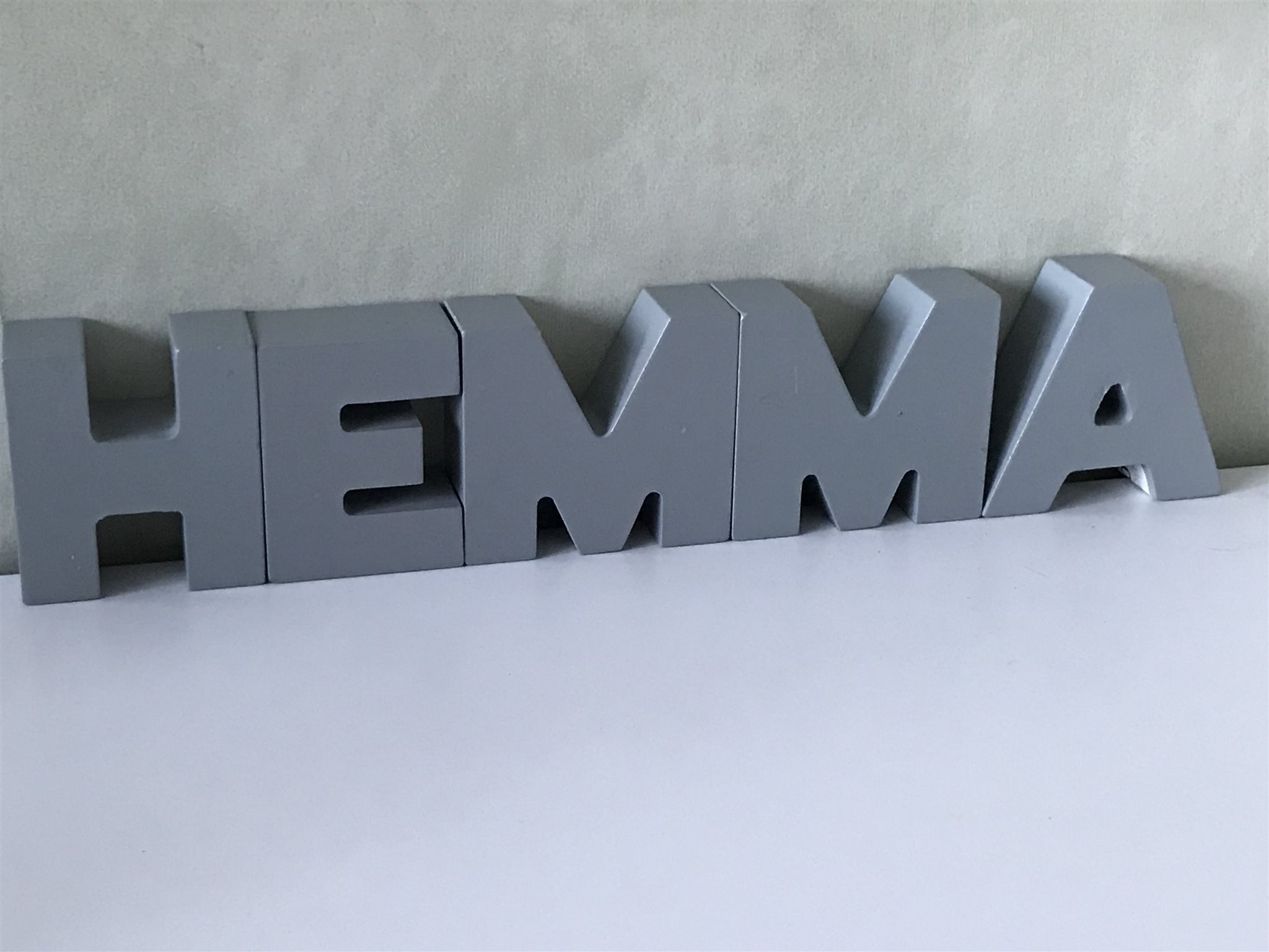 Hemma 5 bokstäver i trä från serholt design inredning dekor chic på
