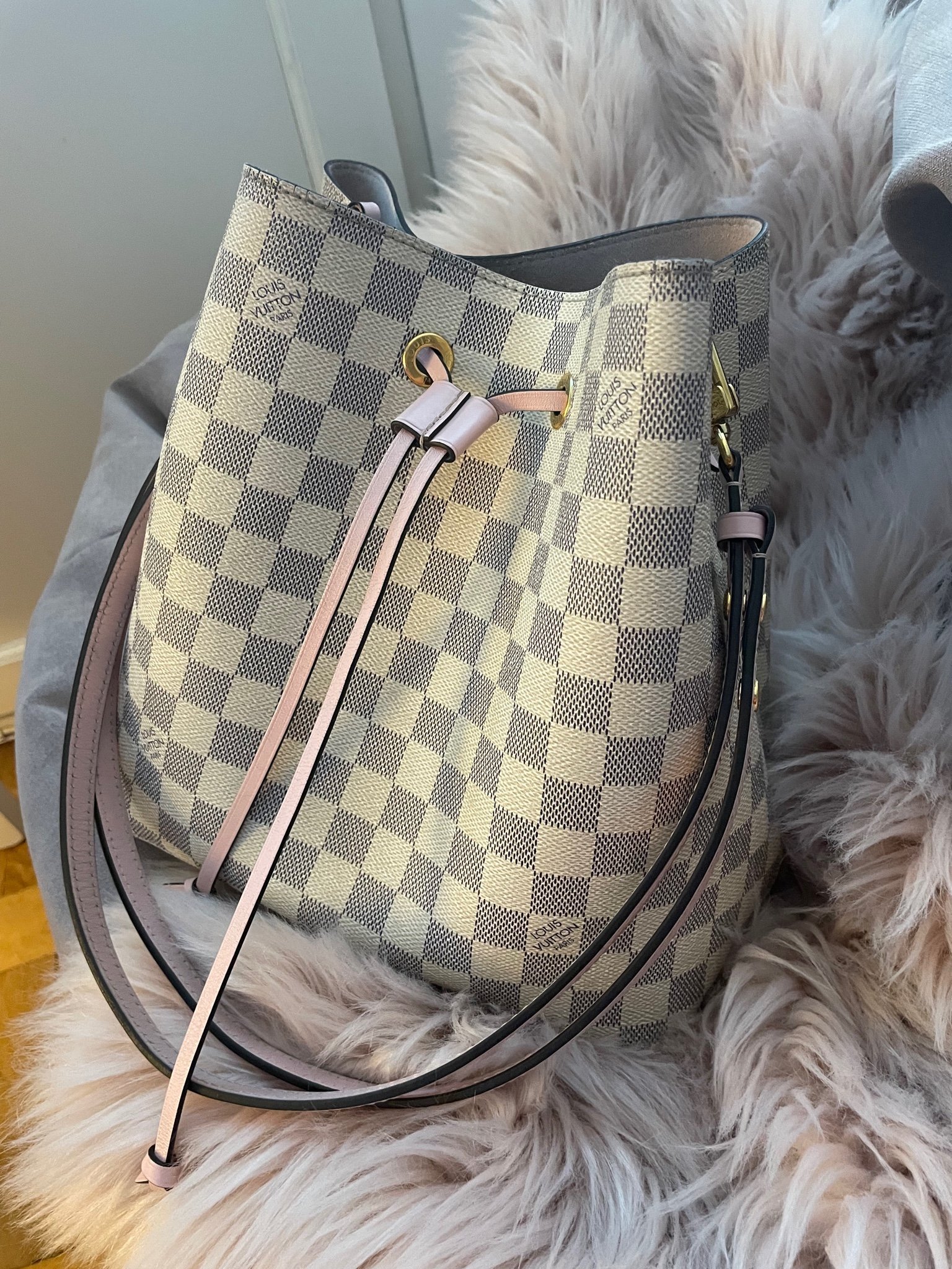 louis vuitton neonoe poudre