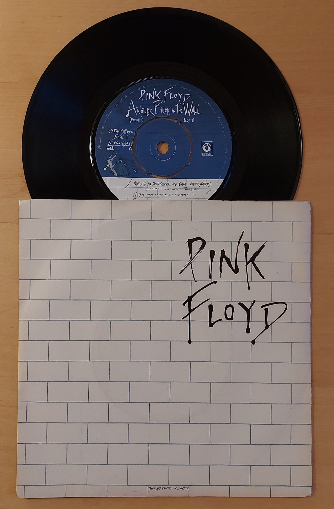  Pink Floyd - Another Brick In The Wall Part II / One Of My  Turns - Harvest - 1C 006-63494, EMI Electrola - 1C 006-63494: CDs & Vinyl