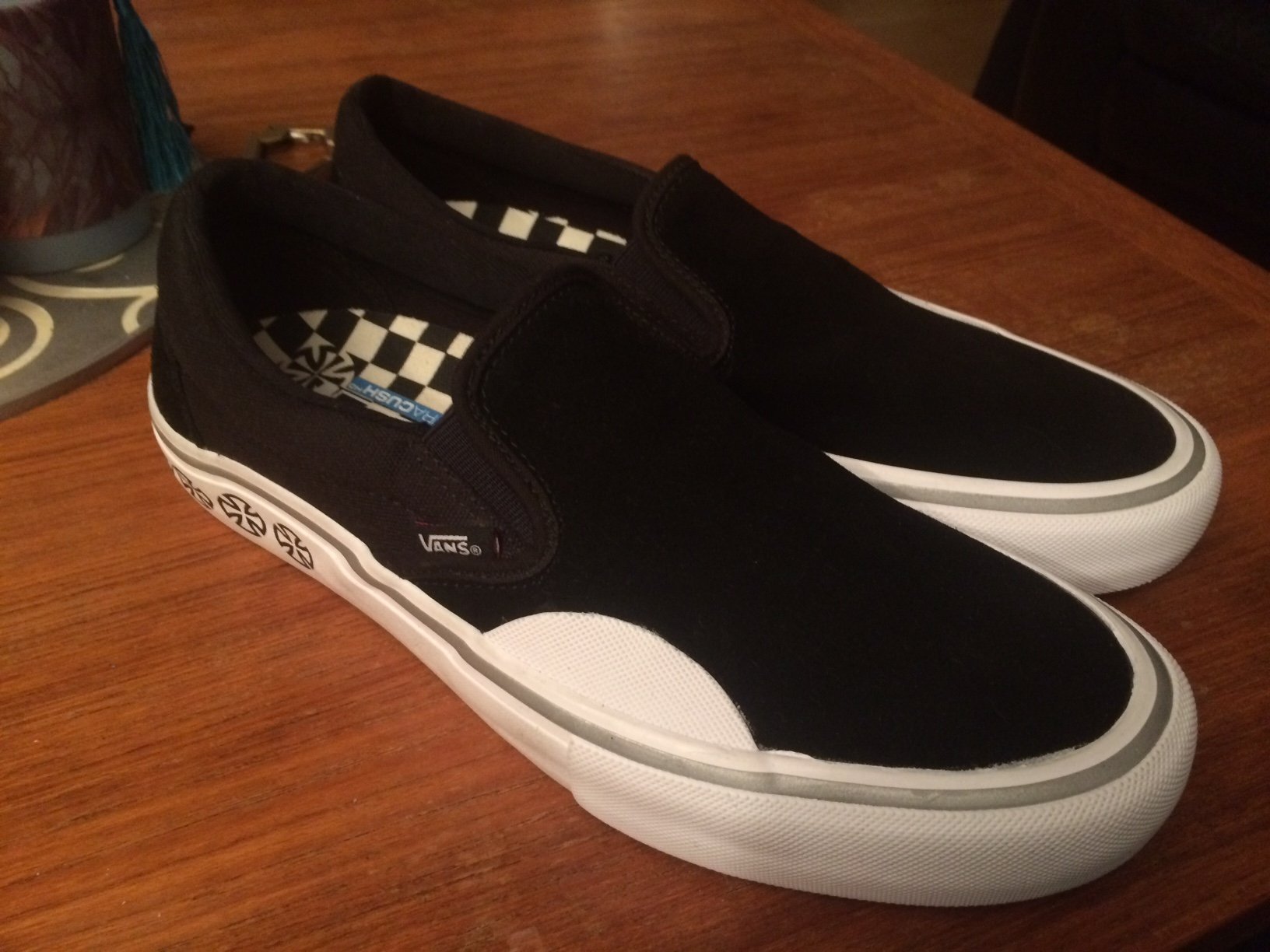 vans pro reflect white