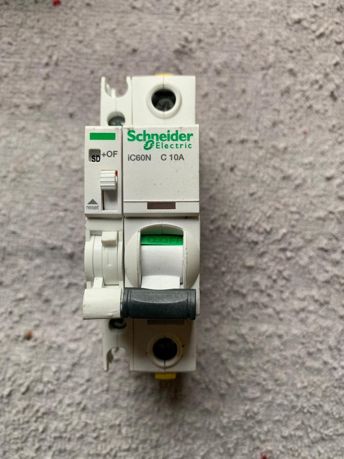 Dvärgbrytare /säkring Schneider IC60N 1P C10A -.. | Köp på Tradera ...