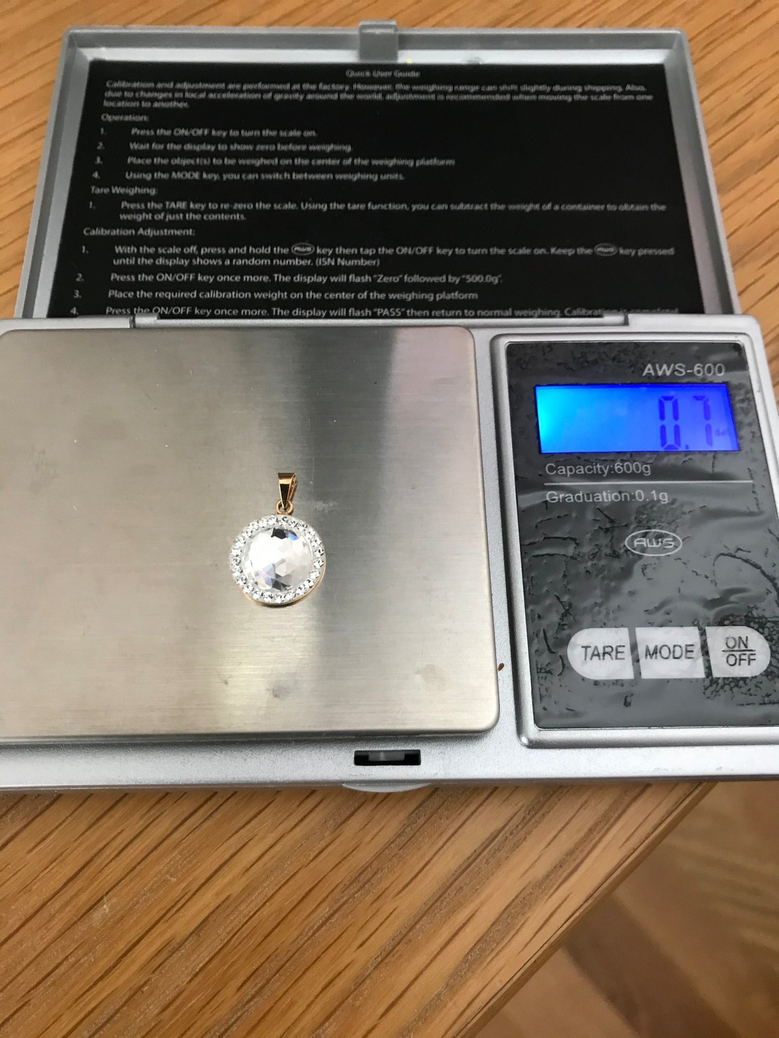 Äkta Hänge i 18 K Guld 0.7 g.