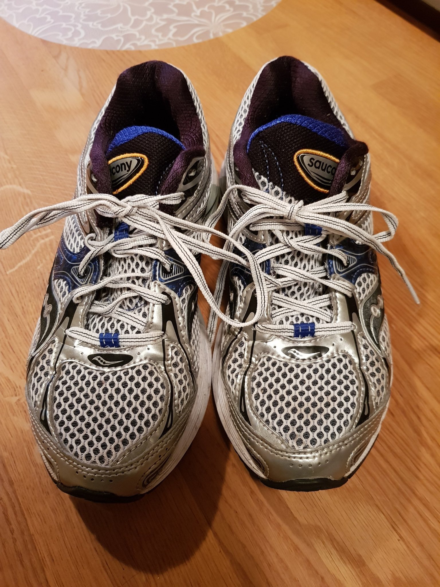 saucony guide 40