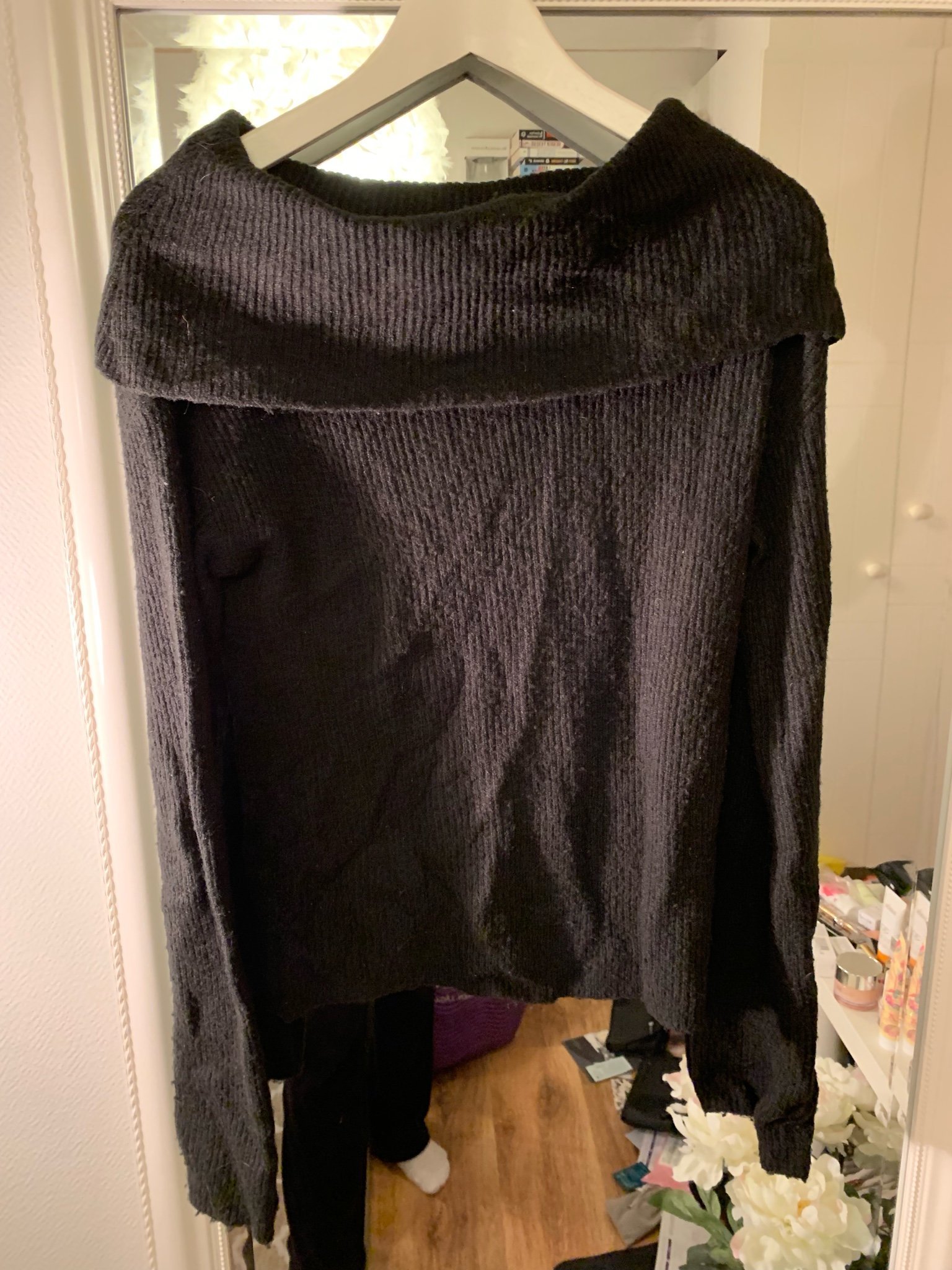 Svart stickad tröja off shoulder bikbok XS Svart stickad tröja off shoulder bikbok XS