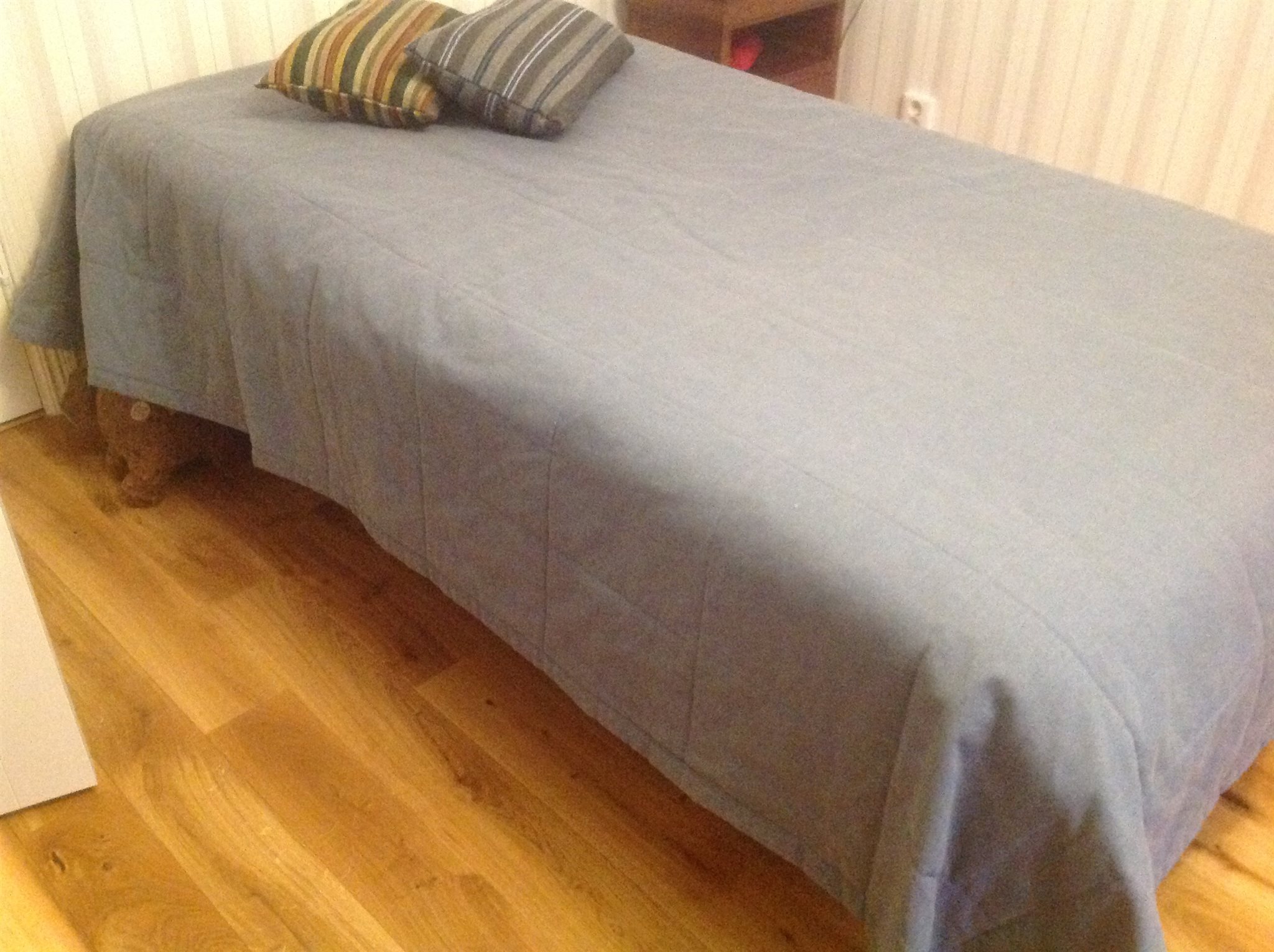 Nästan oanvänd säng wonderland vip 105 cm bollebygd på tradera.com