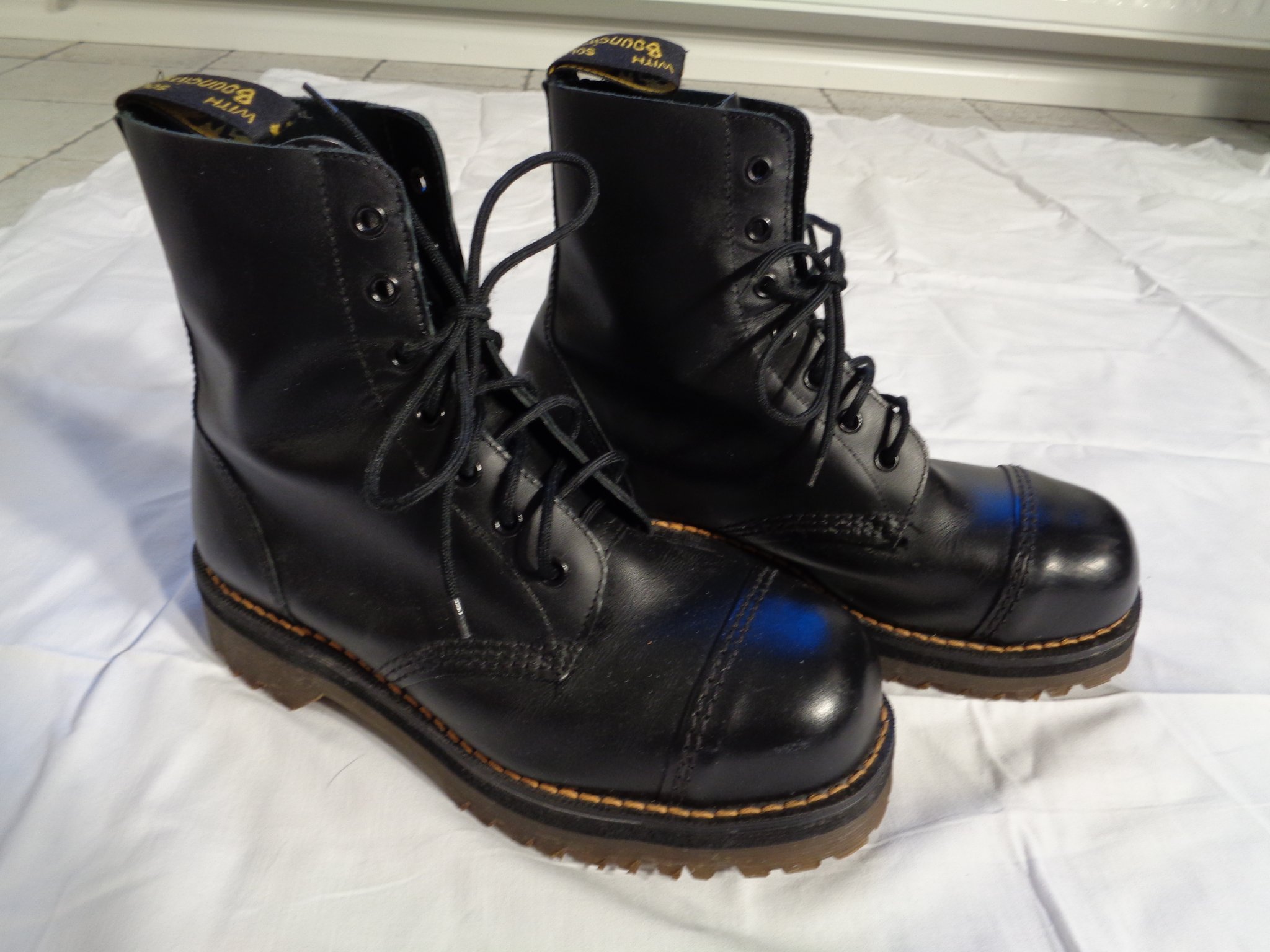dr martens pris