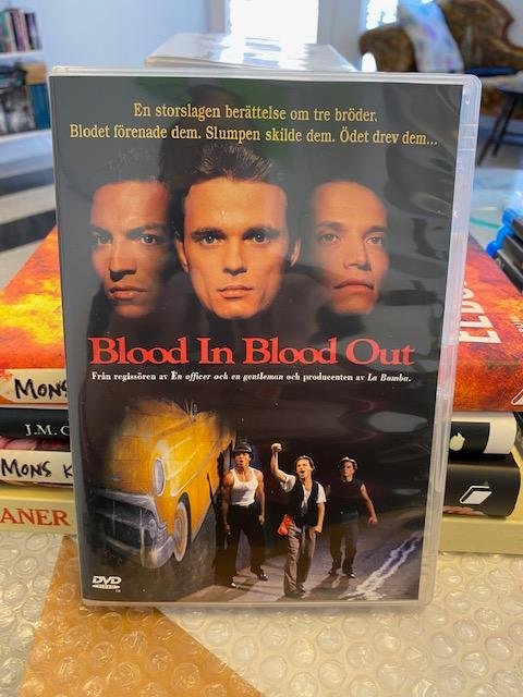 Blood in, blood out-Damian Chapa och Jesse Borrego