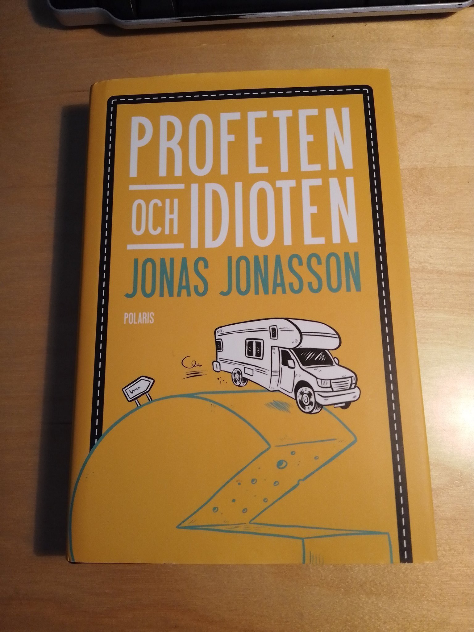 Jonas Jonasson Profeten och idioten inbunde.. Köp på Tradera (620289867)