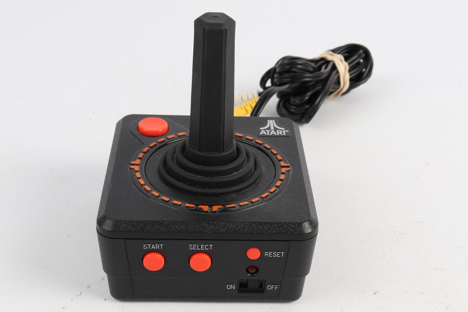Atari Plug And Play Jo.. (409829850) ᐈ StadsmissionensSecondhand på Tradera