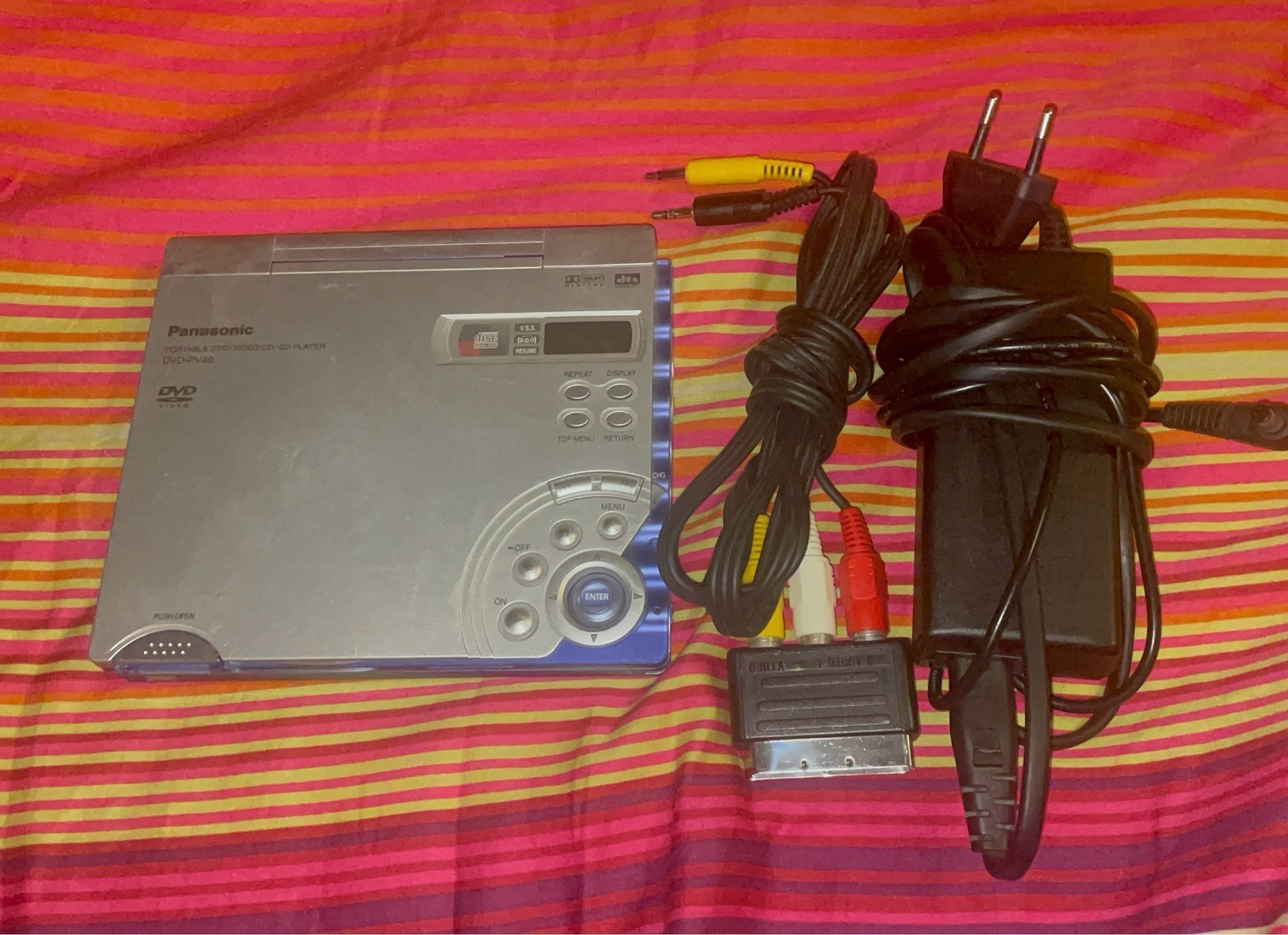 Panasonic ポータブルDVDプレーヤー DVD-PV40 ポータブルdvd