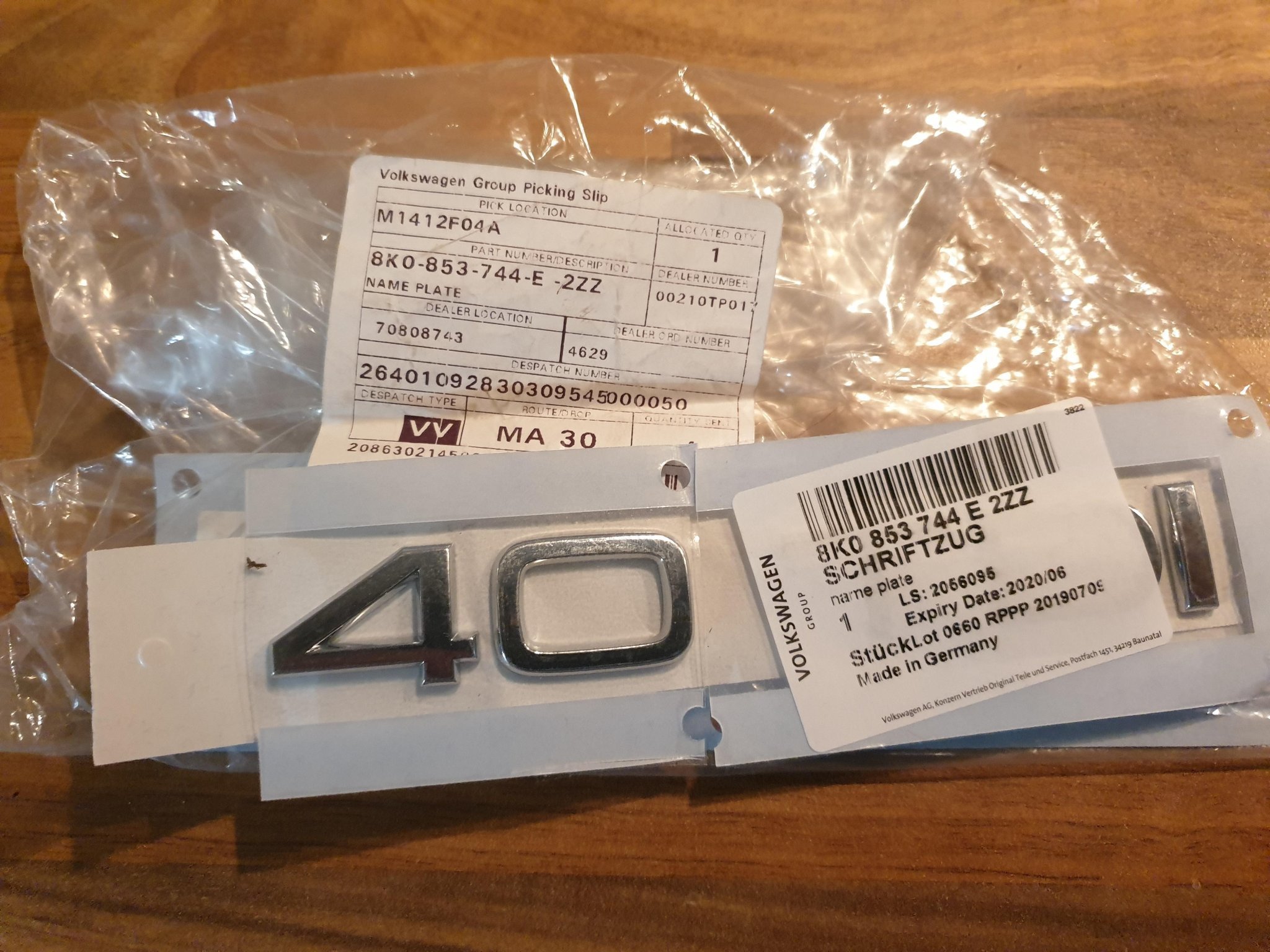 NYTT ORIGINAL AUDI 40 TDI Emblem för baklucka Q2, Q3, Q5, A4, A5, A6, A7