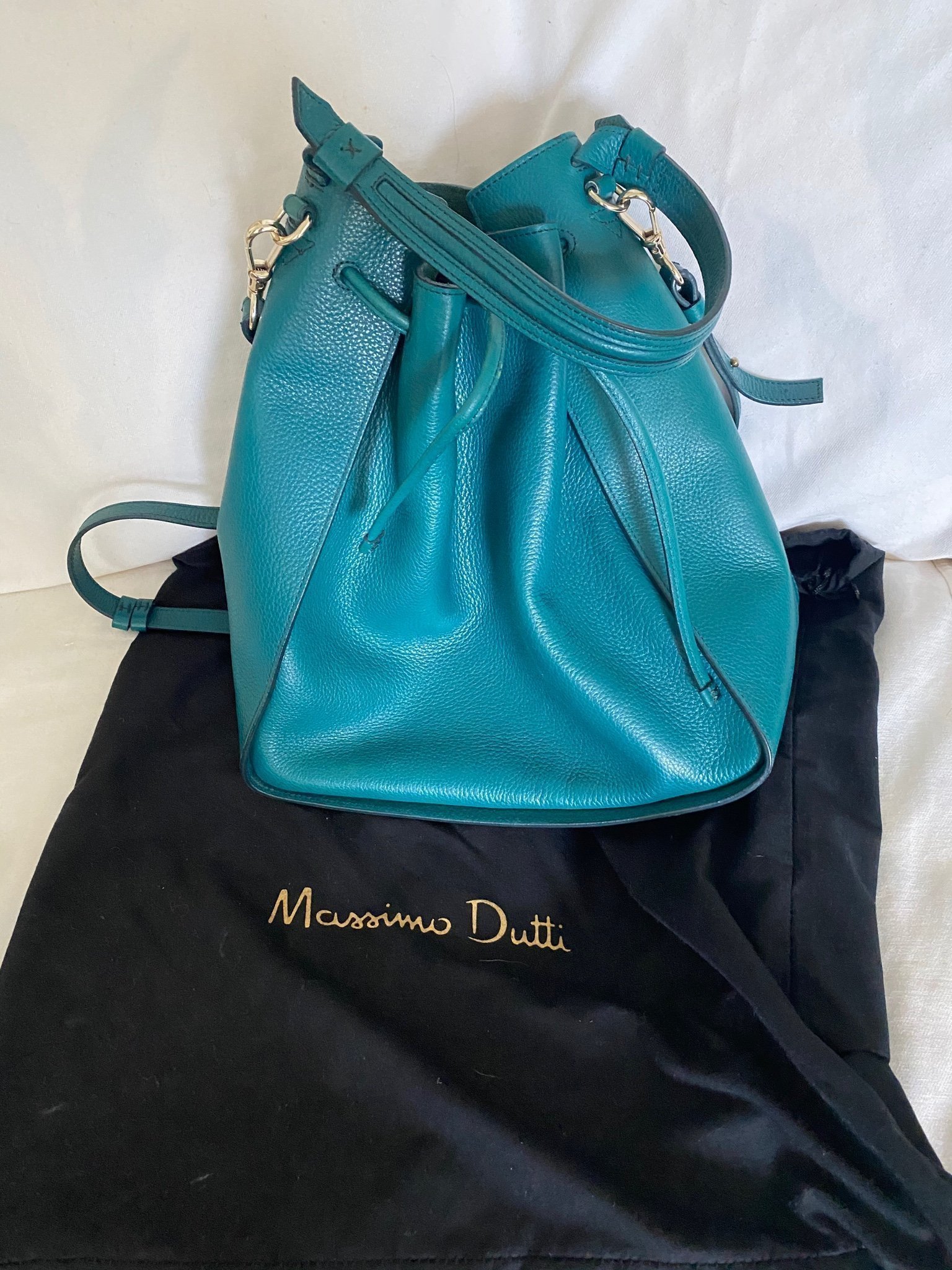 Massimo Dutti ny väska (410456757) ᐈ Köp på Tradera Massimo Dutti Weekendväskor | Herr | Köp din weekendväska