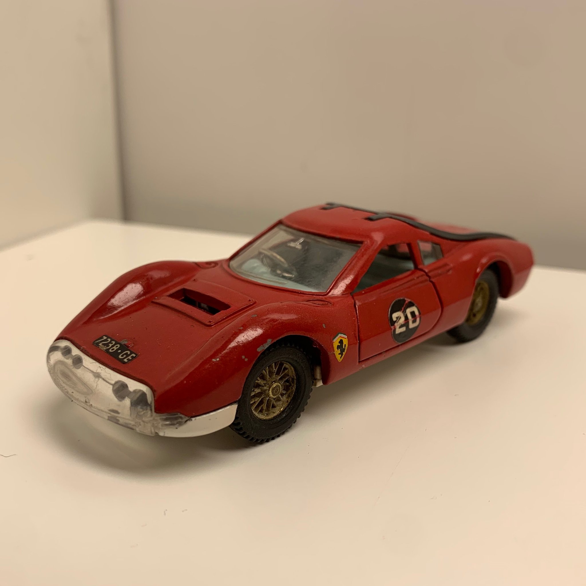Dino Ferrari REA!! Dinky Toys skala 143 Samlar.. Köp på Tradera