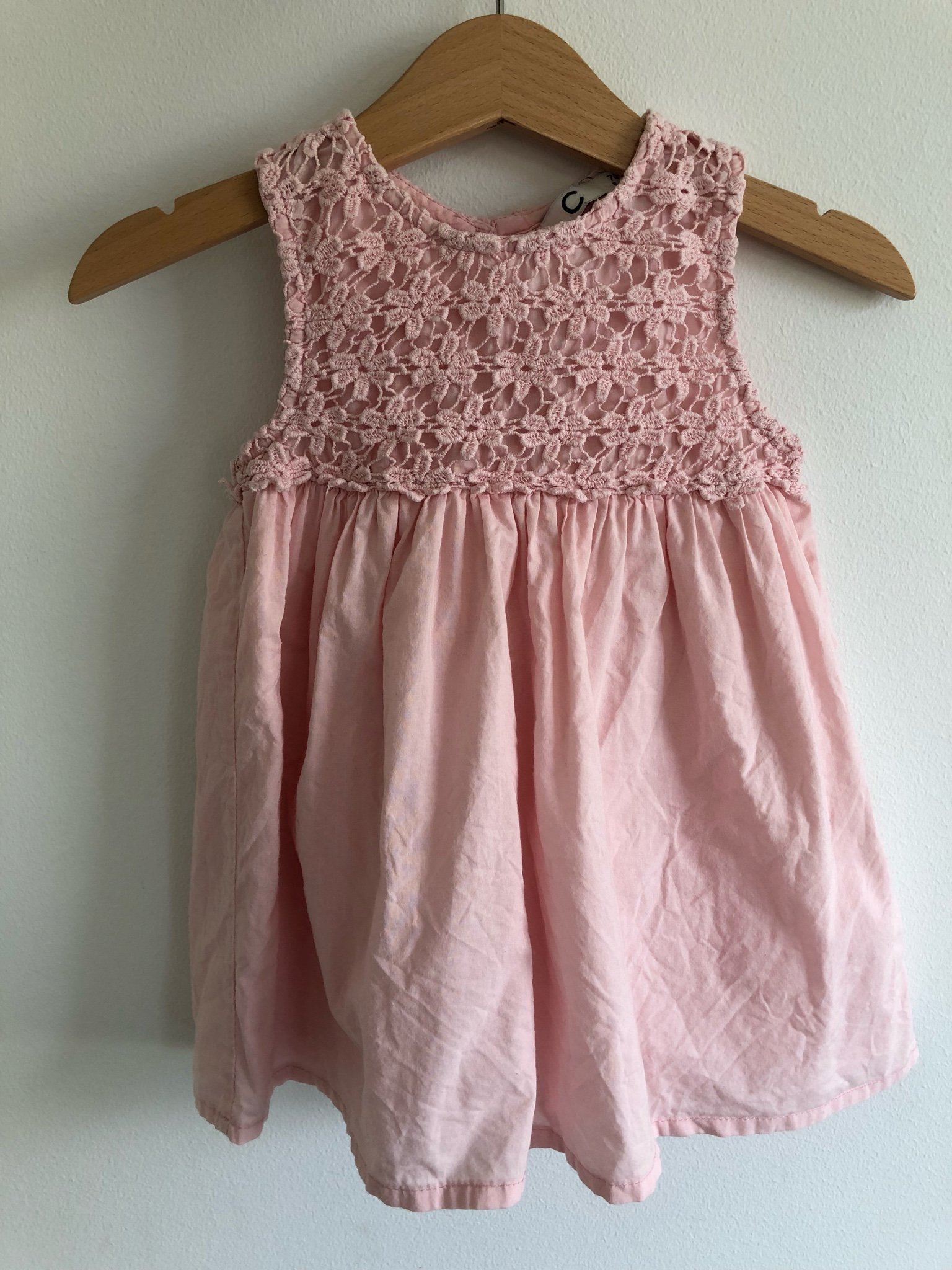 Rosa klänning till kalas dop fest fina detaljer (347421604 Baby klänning till dop och fest