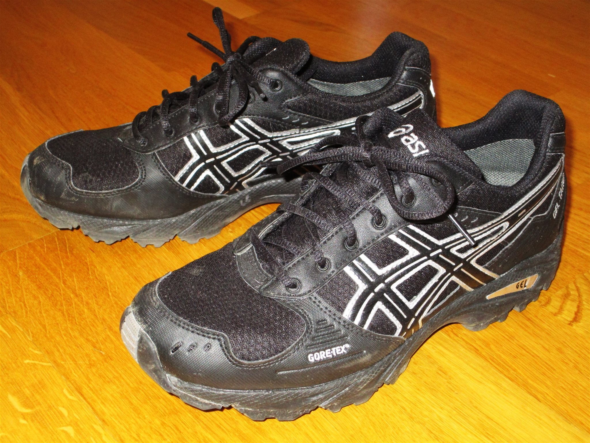 asics svarta asics svarta