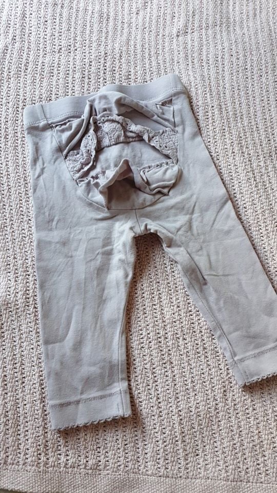 Leggins med volang från Newbie st 68